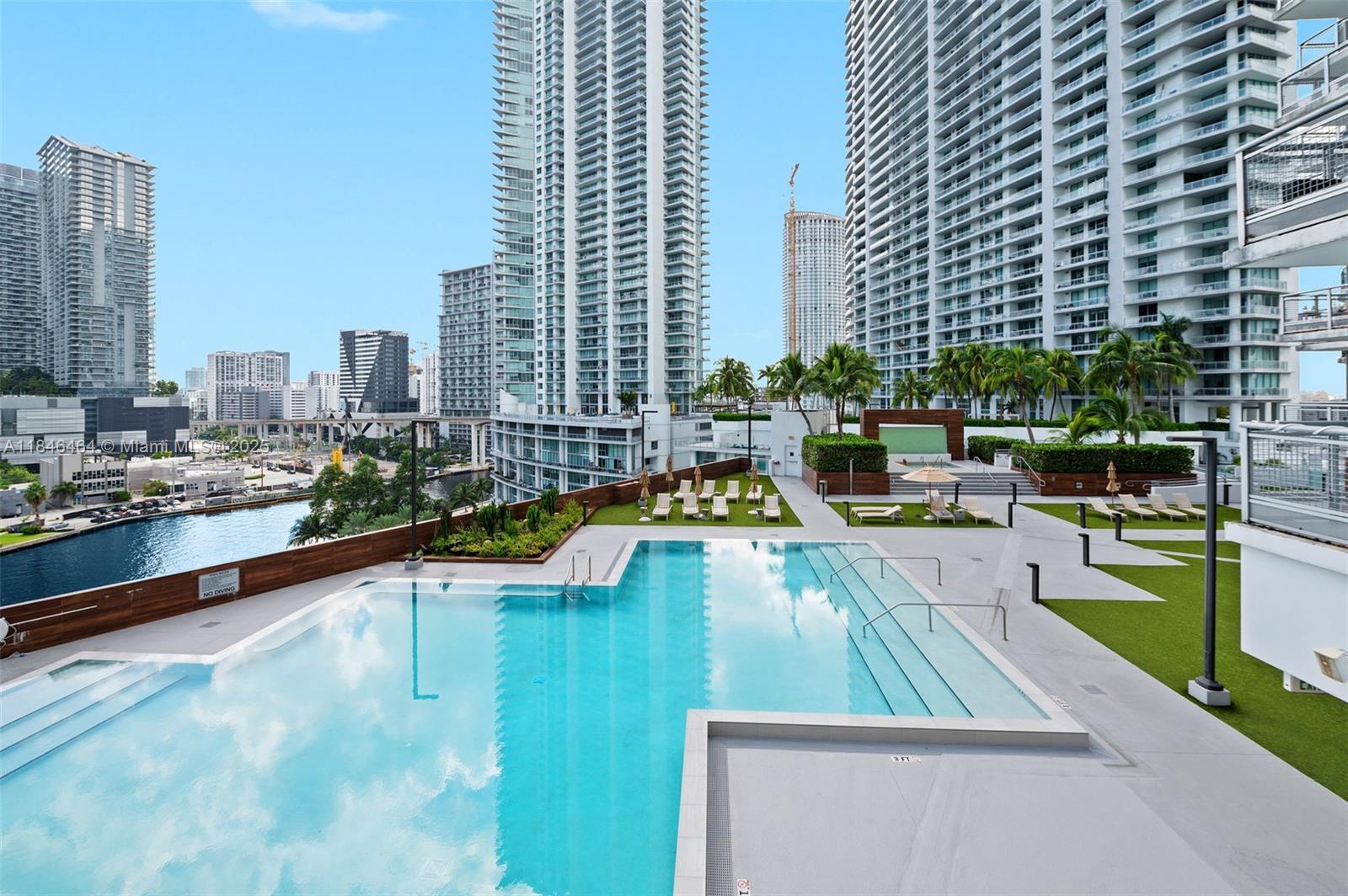 350 S Miami Ave #1510, Miami FL 33130