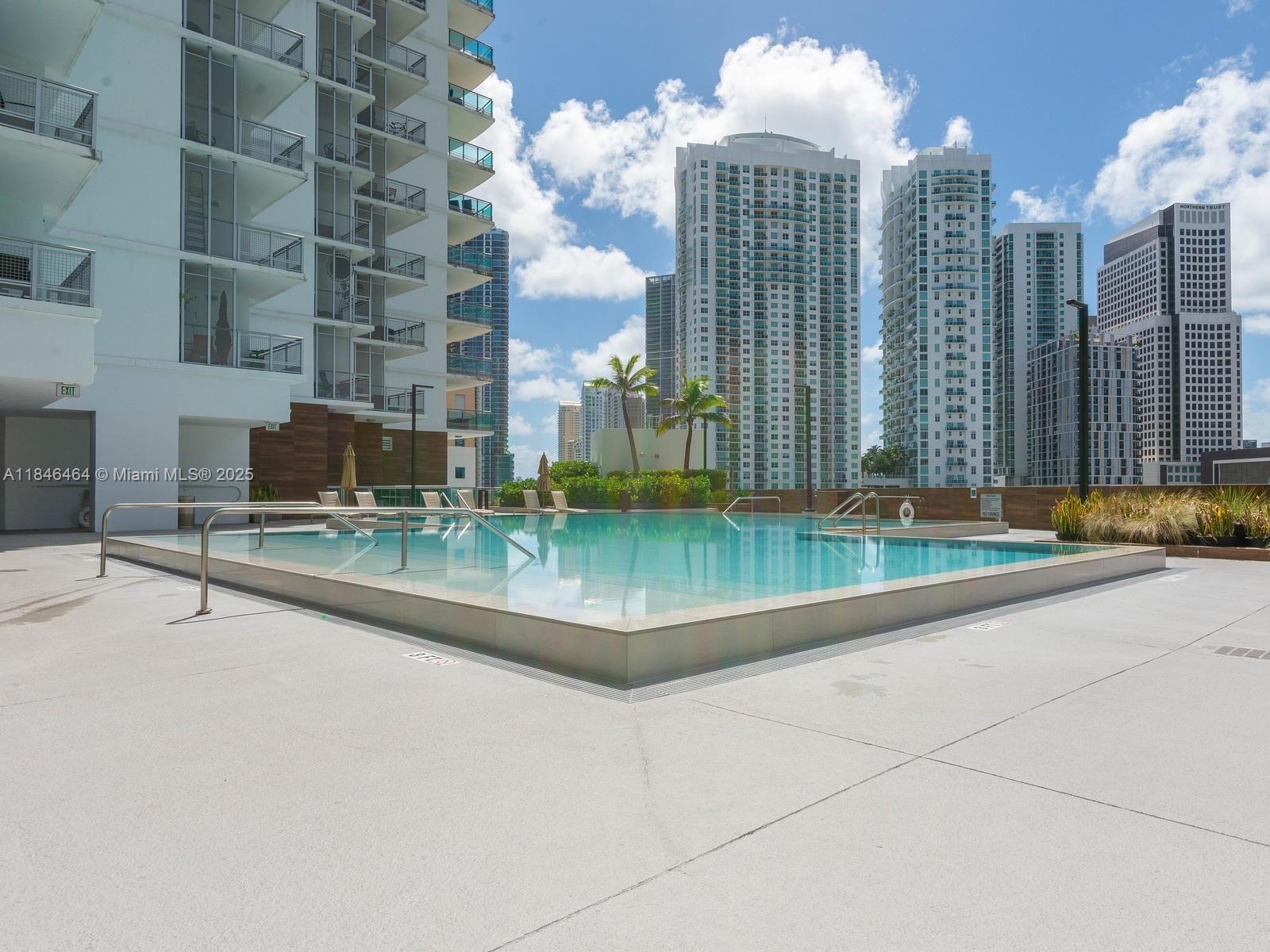 350 S Miami Ave #1510, Miami FL 33130