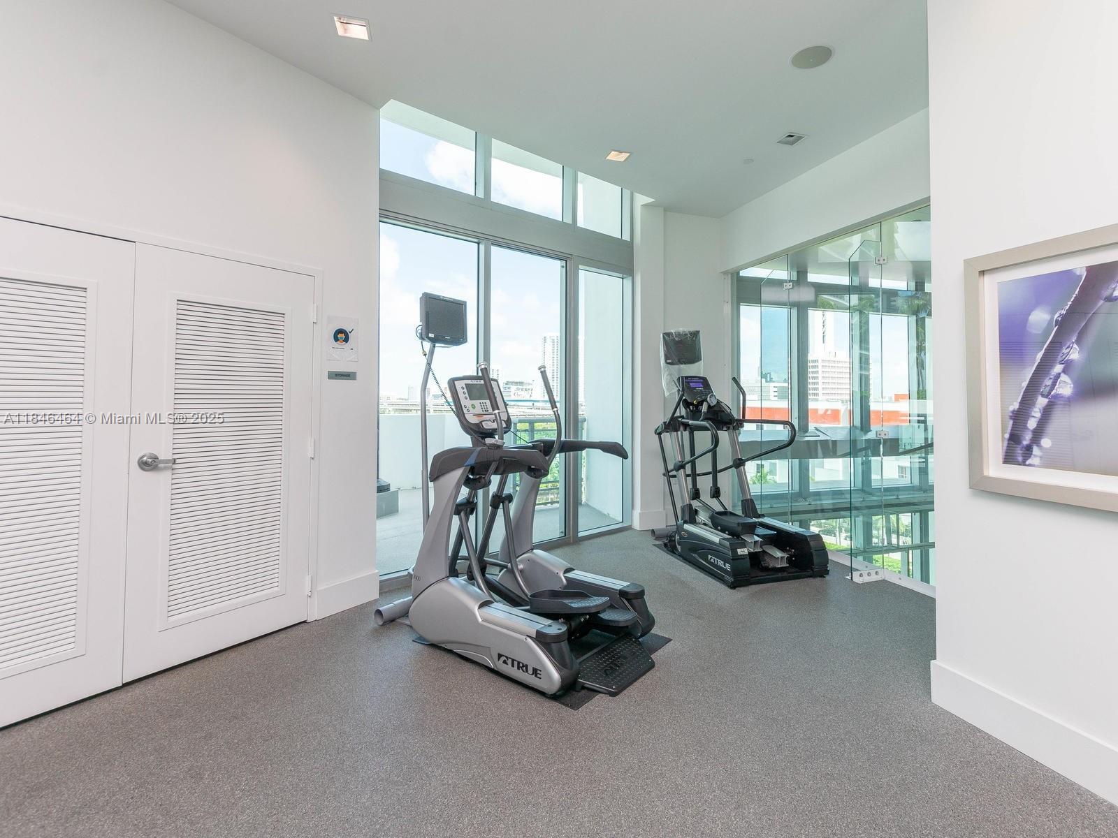 350 S Miami Ave #1510, Miami FL 33130