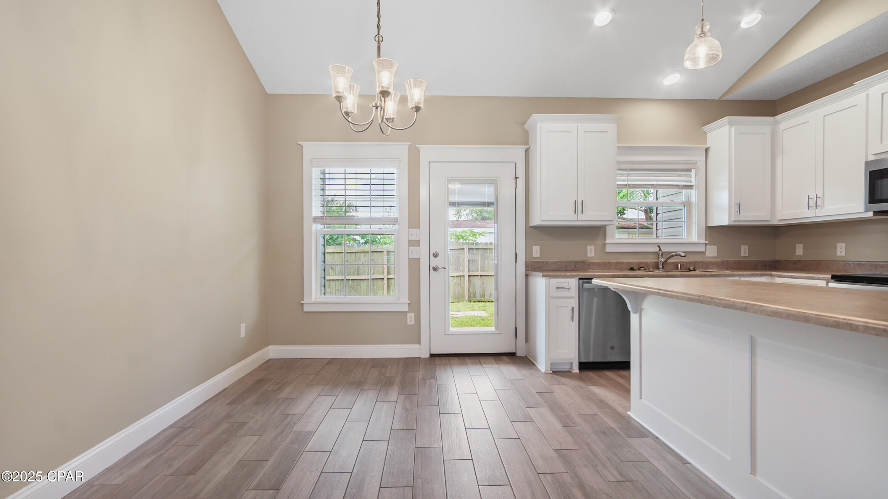Image 6 For 5206 Robins Court