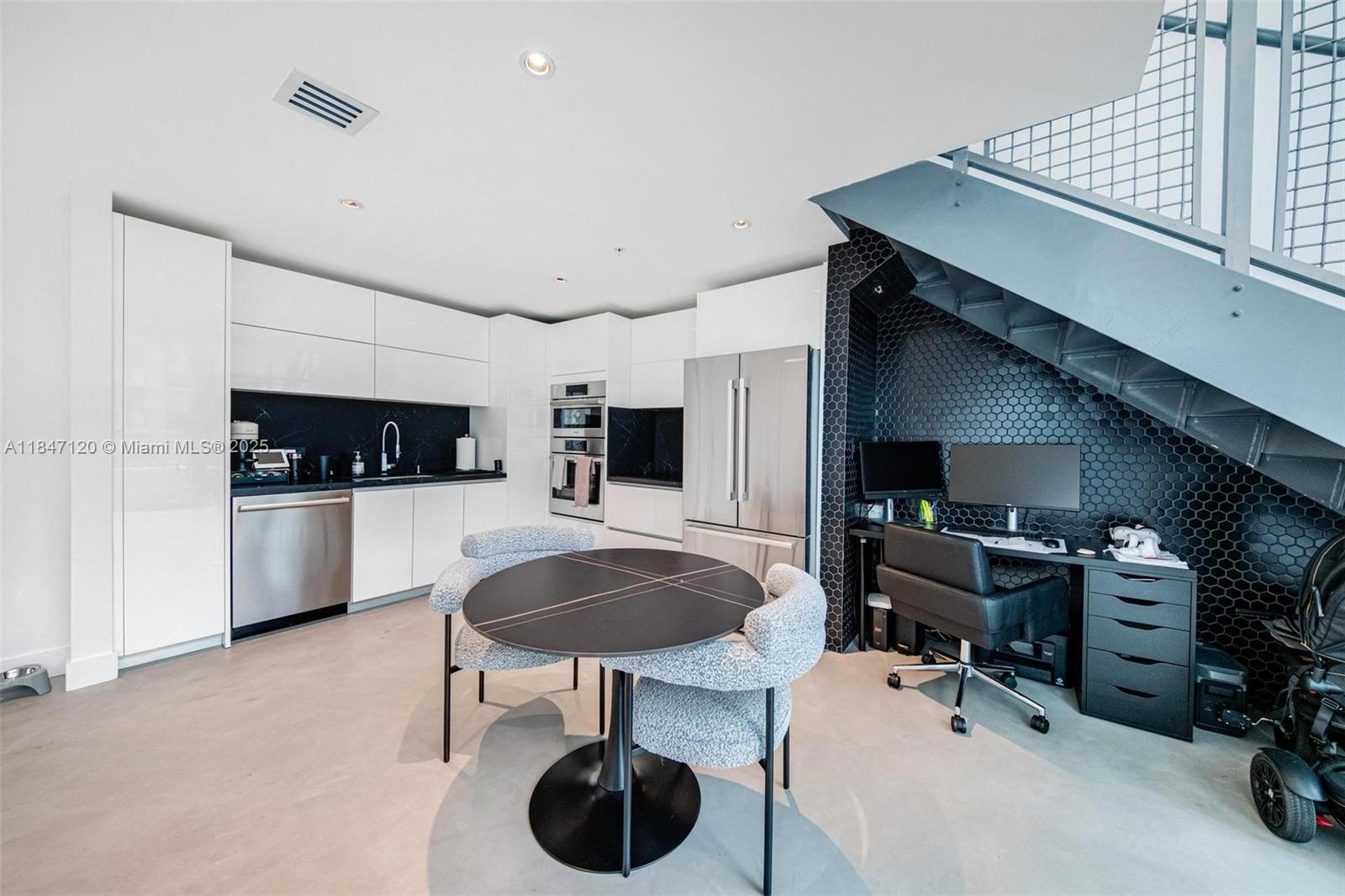 Property photo # 2