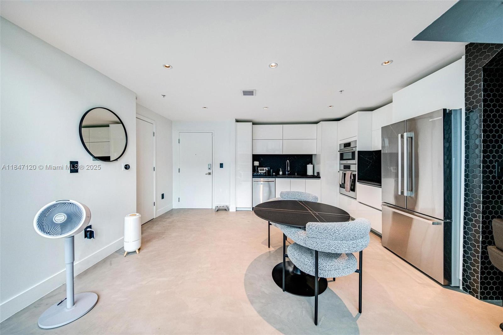 Property photo # 9
