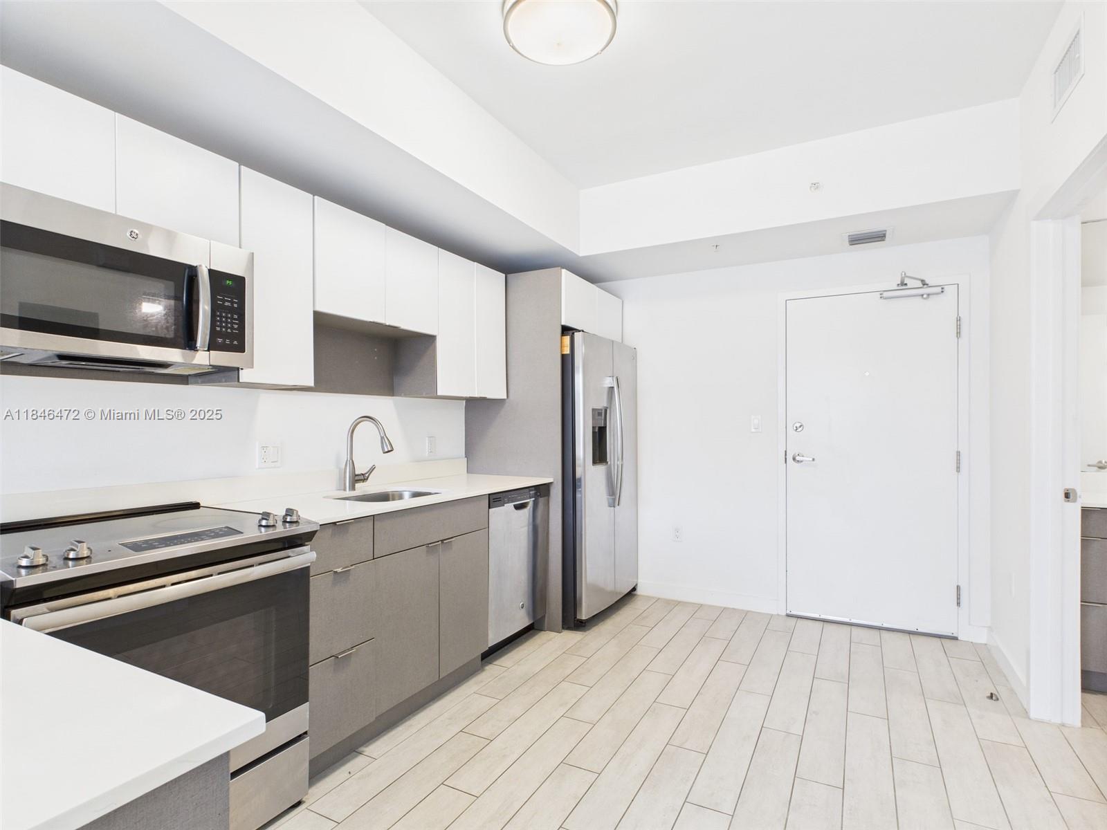321 NE 26th St 605