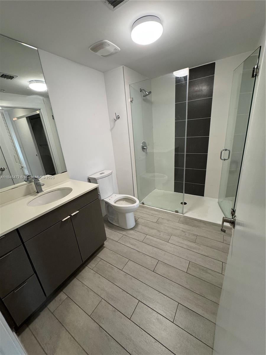 321 NE 26th St 605