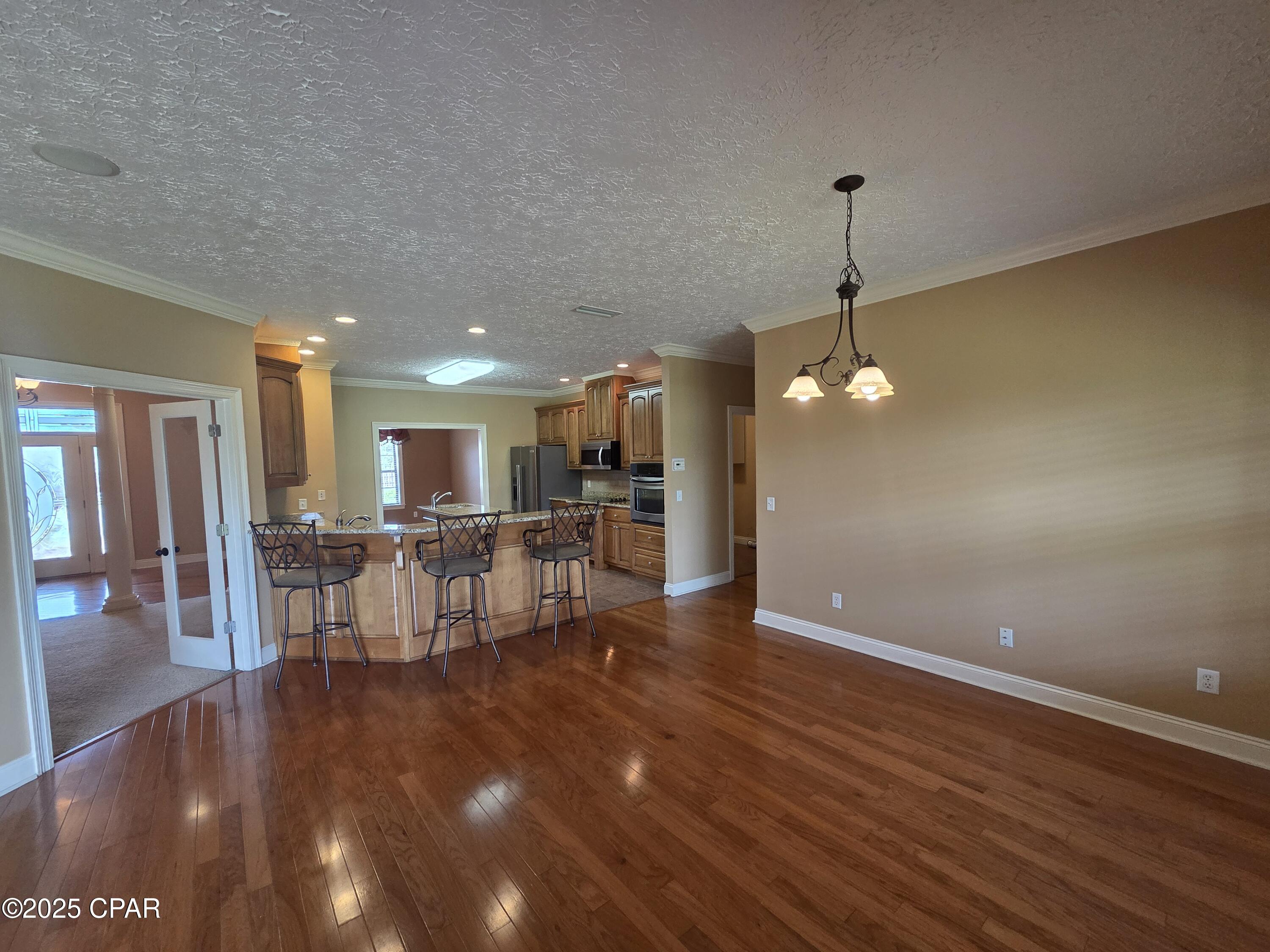 Image 11 For 3401 Hillcrest Drive