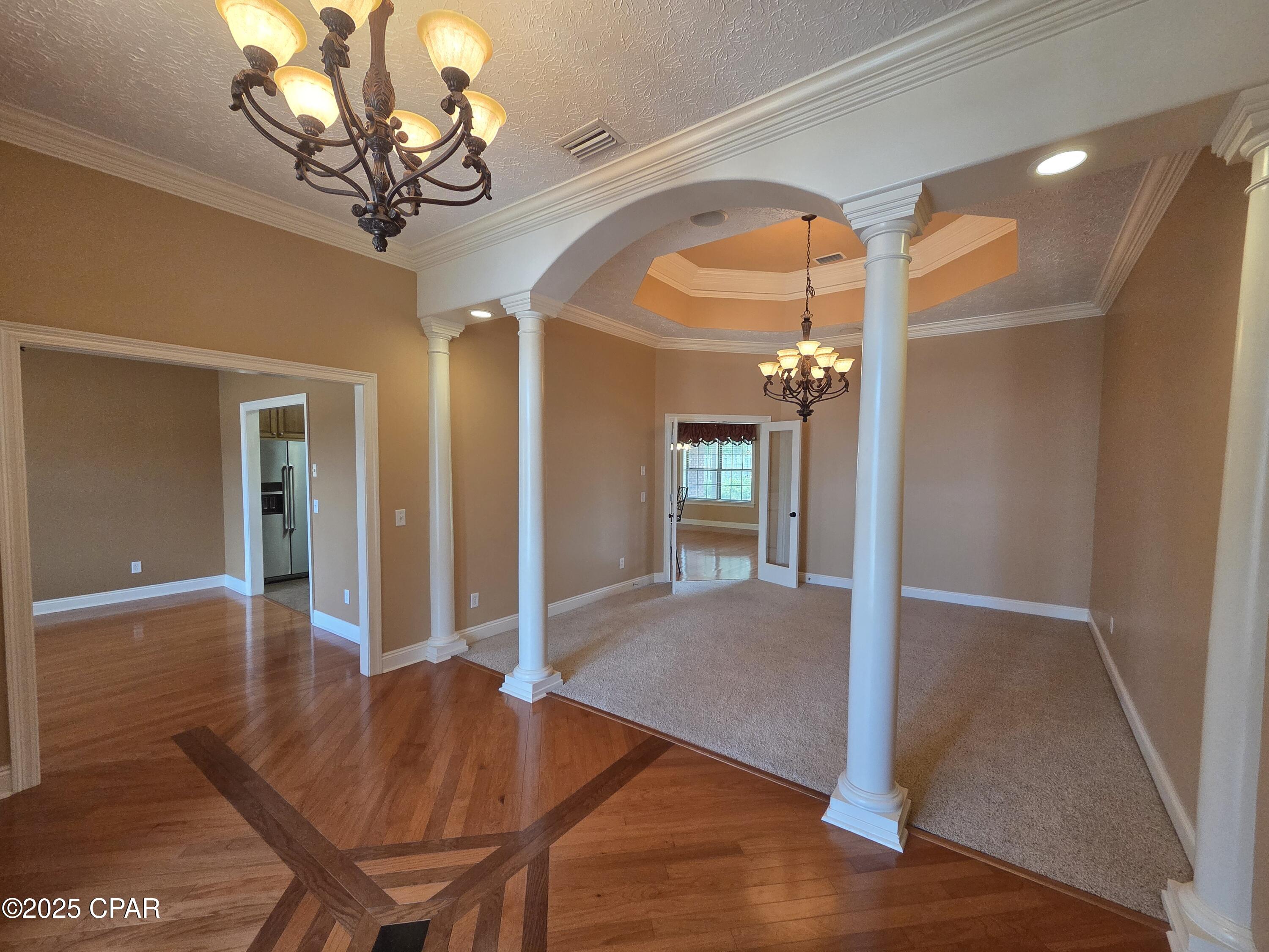 Image 3 For 3401 Hillcrest Drive