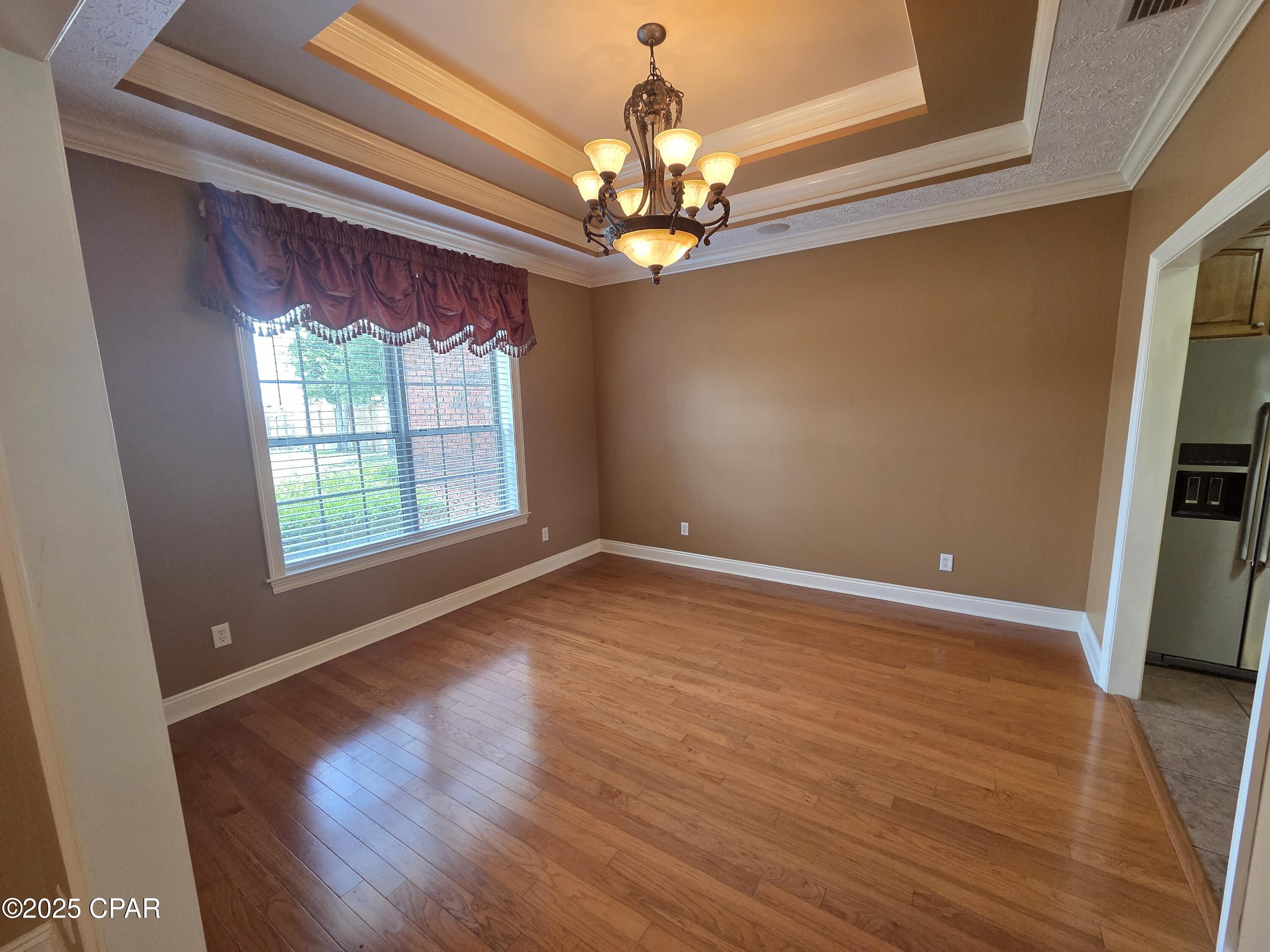 Image 6 For 3401 Hillcrest Drive