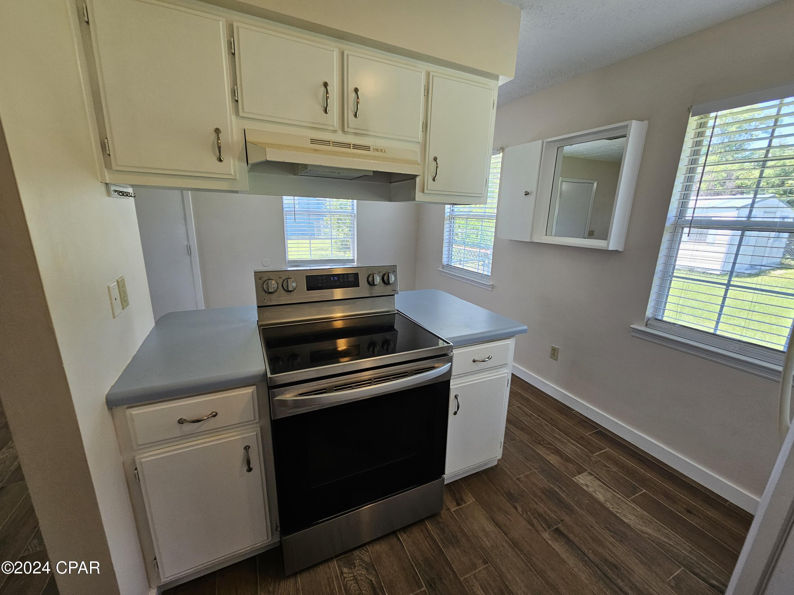 Image 9 For 1402 Delaware Avenue