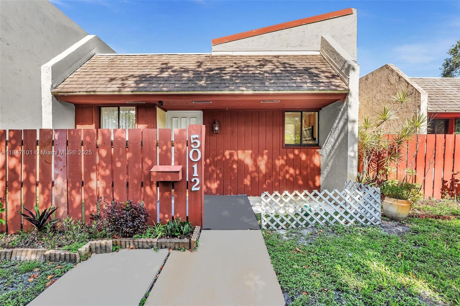 Property photo # 0