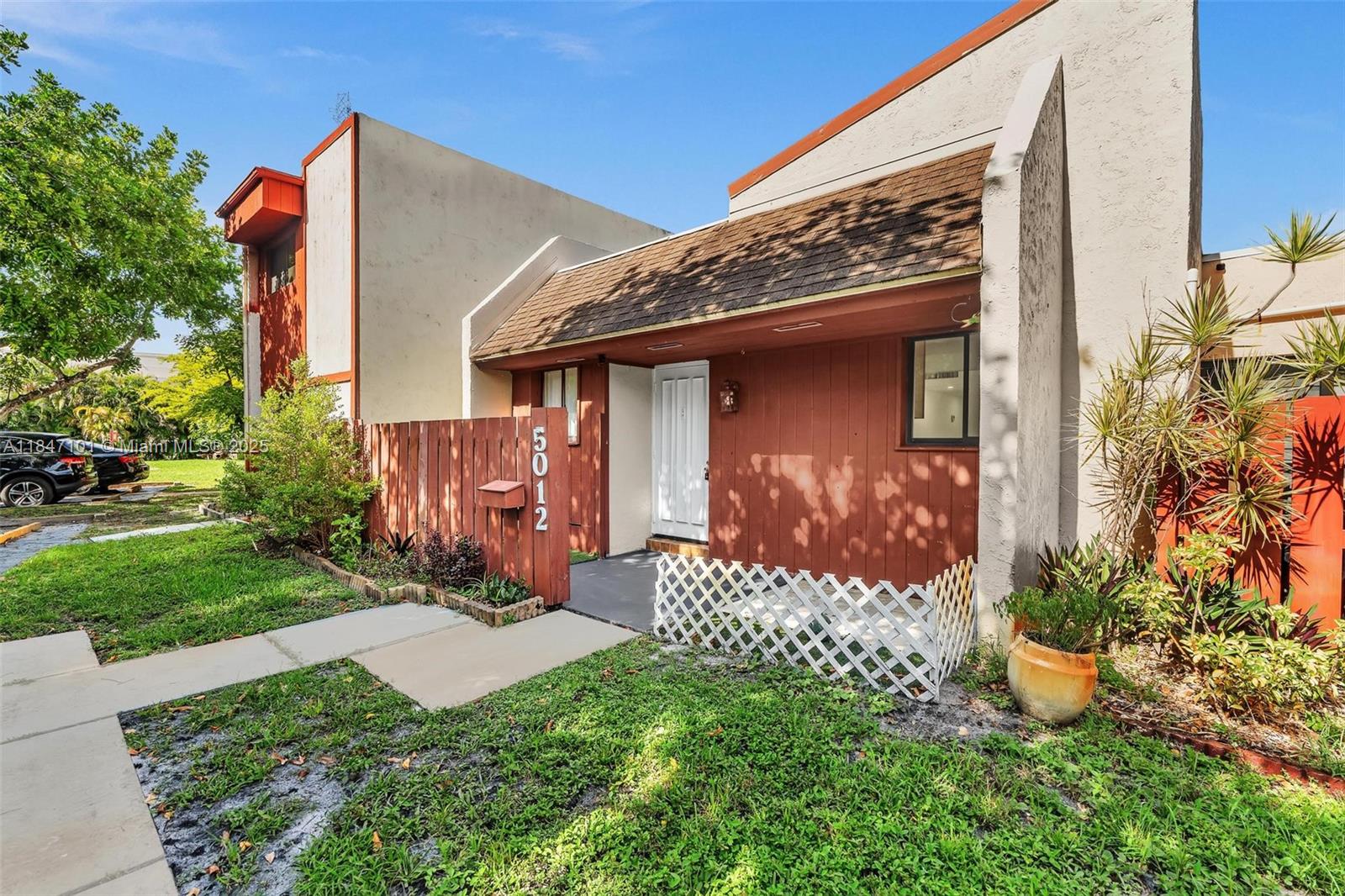 Property photo # 6