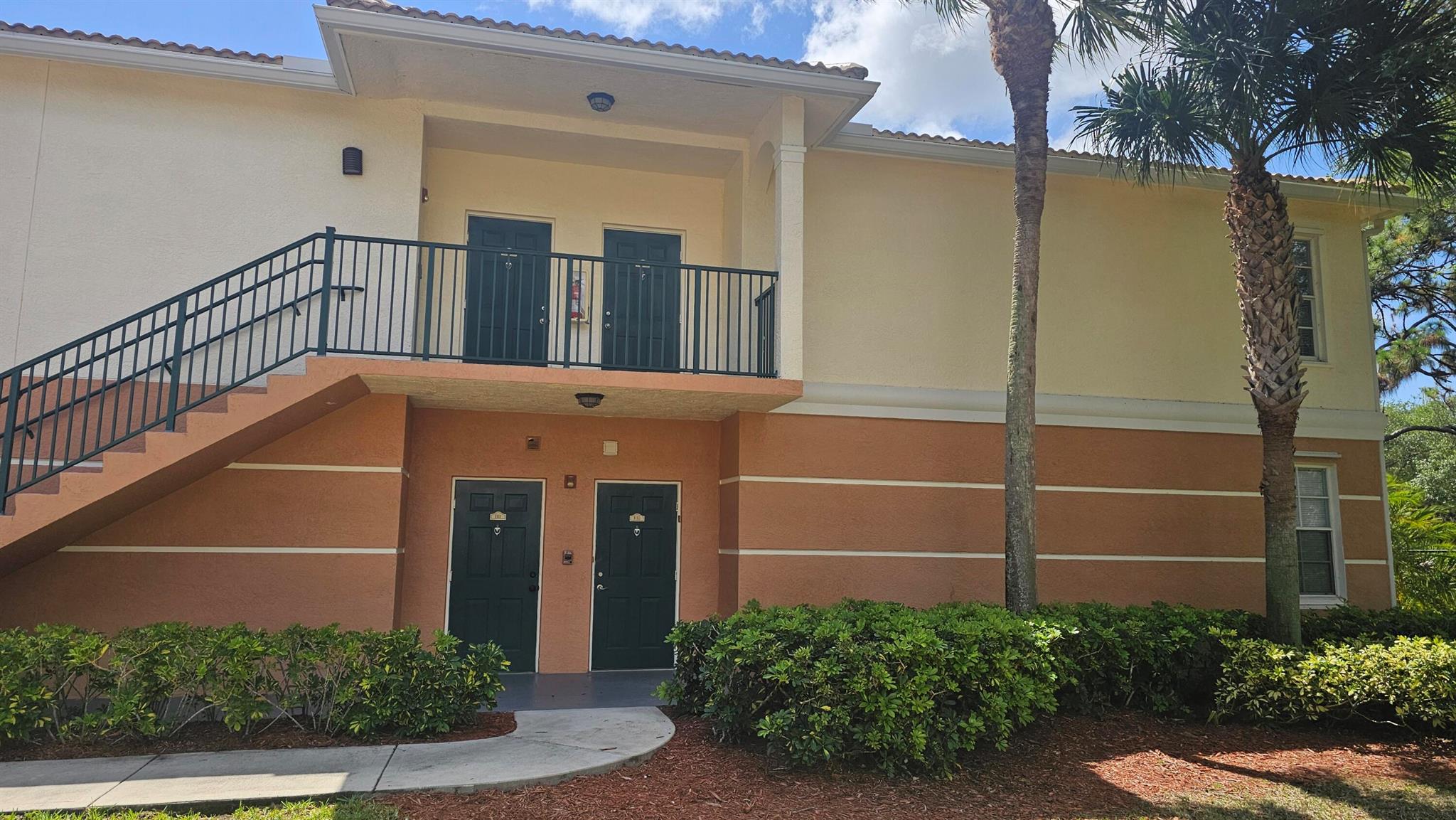 Showcase Image of listing 1111 Myrtlewood Circle E 1111