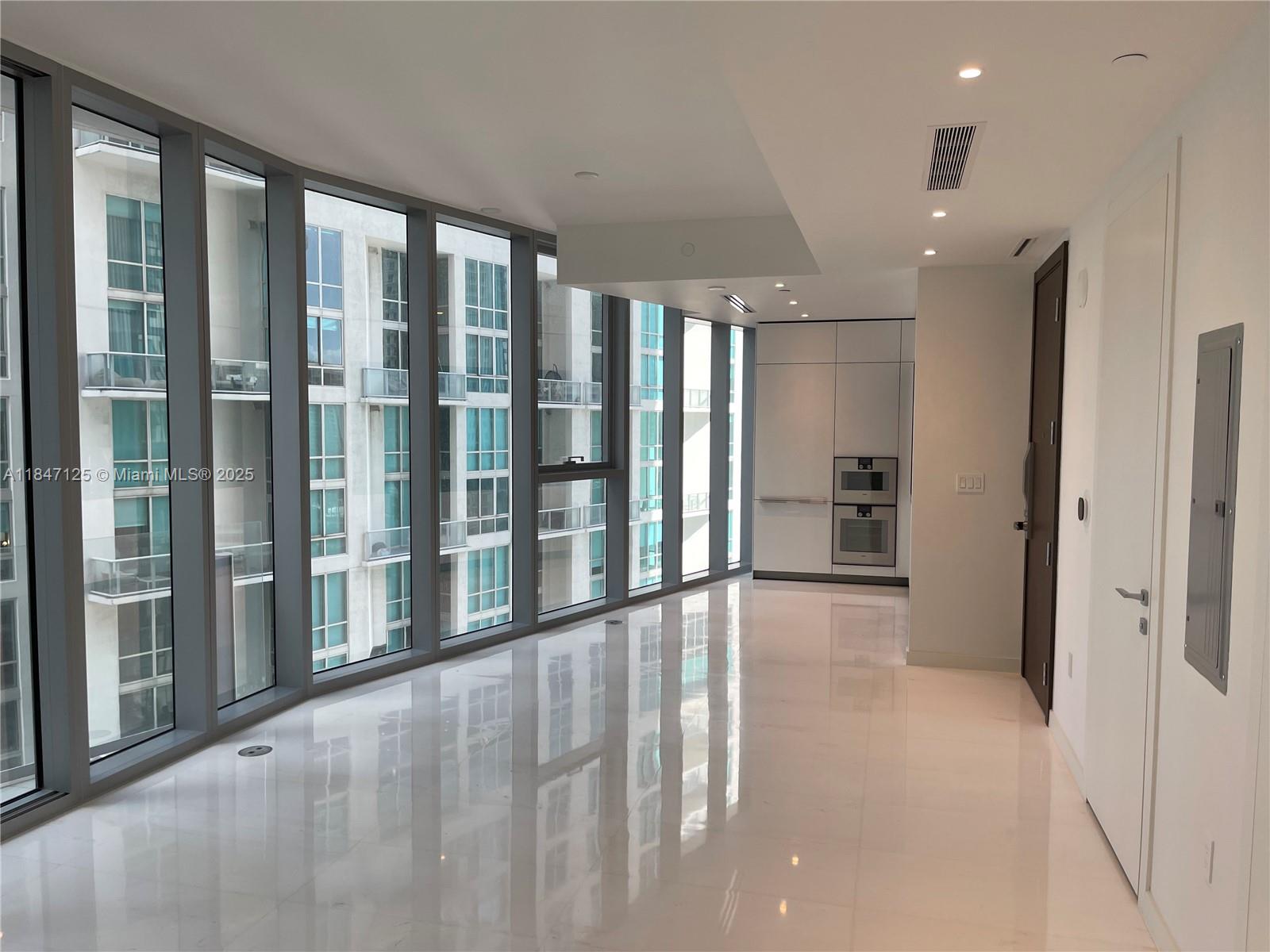 Apartamento para Alugar em Miami, FL