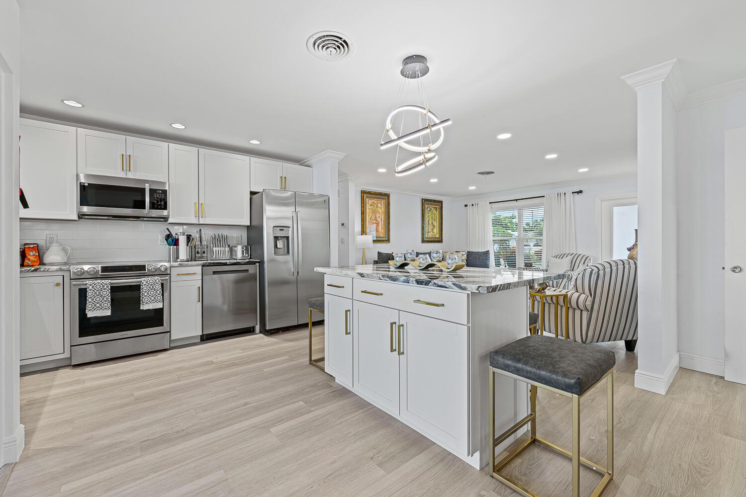 Homes for sale in Oakland Park, FL | 1741 Nw 39Th Street, Oakland Park, FL 33309 | MLS# R11110463