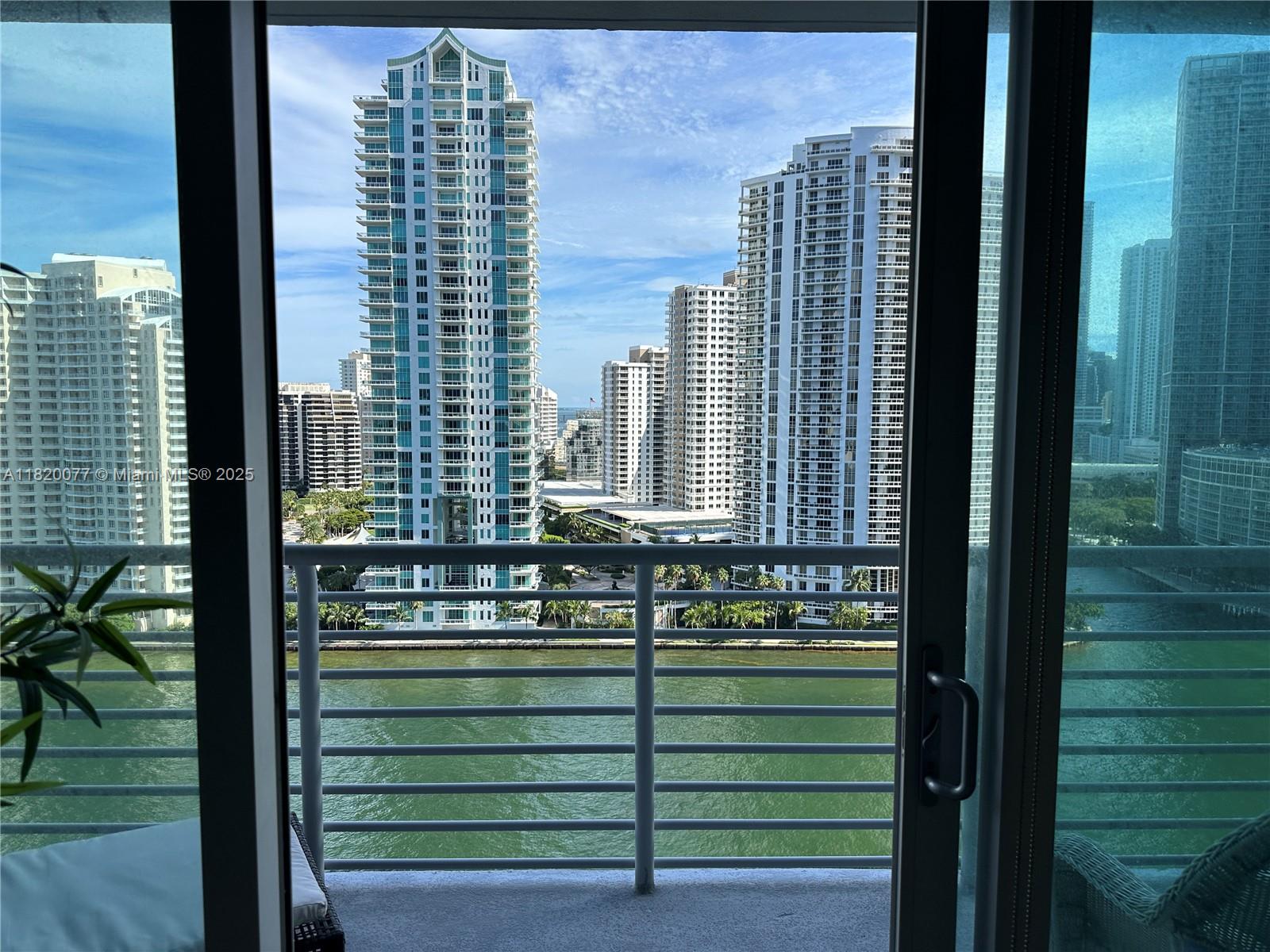 Apartamento para Alugar em Miami, FL