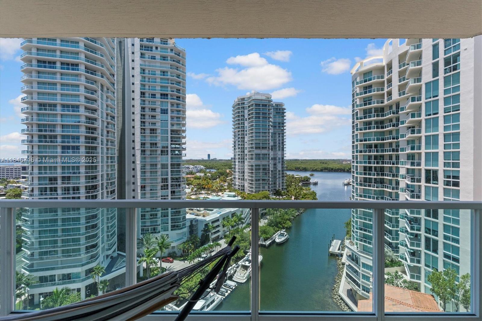 Apartamento en Venta en Sunny Isles Beach, FL
