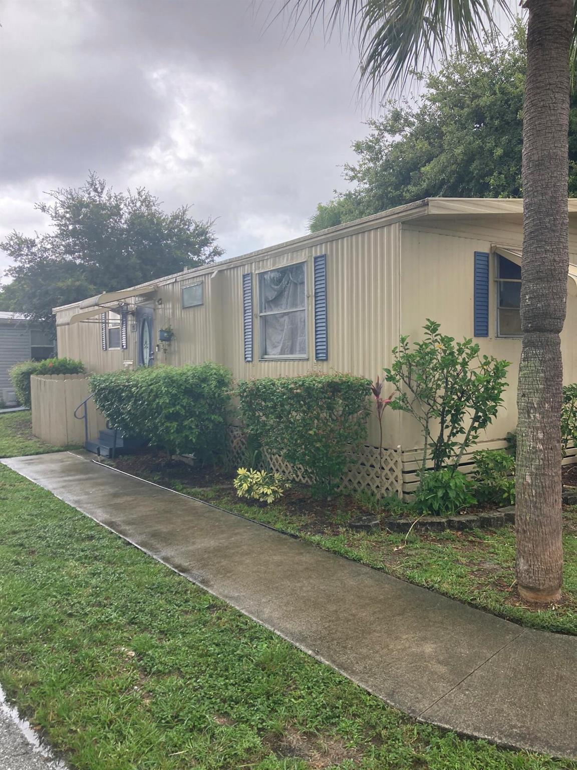 Image to showcase the property located at 2555 Pga Boulevard 175