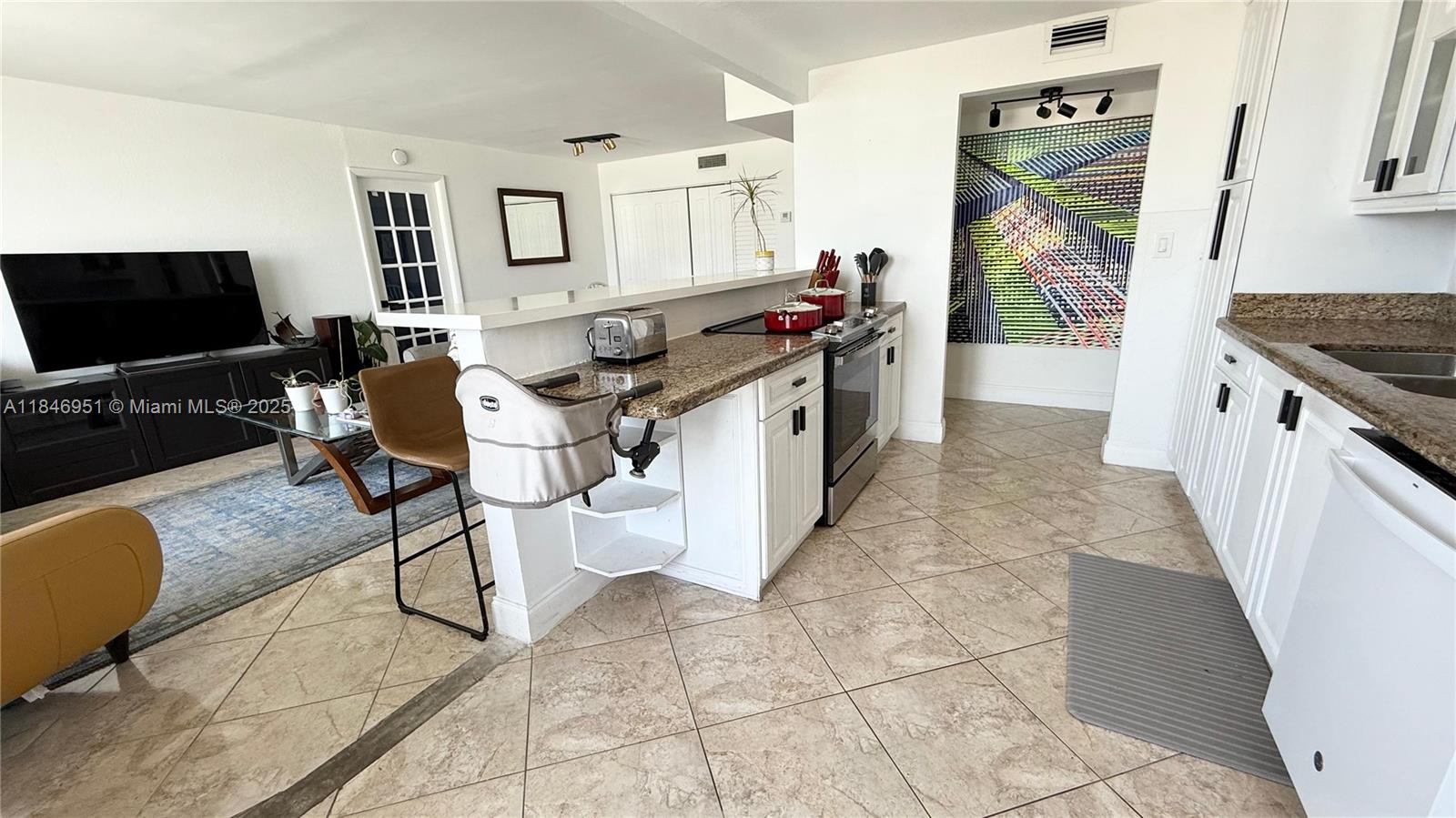 Property photo # 6