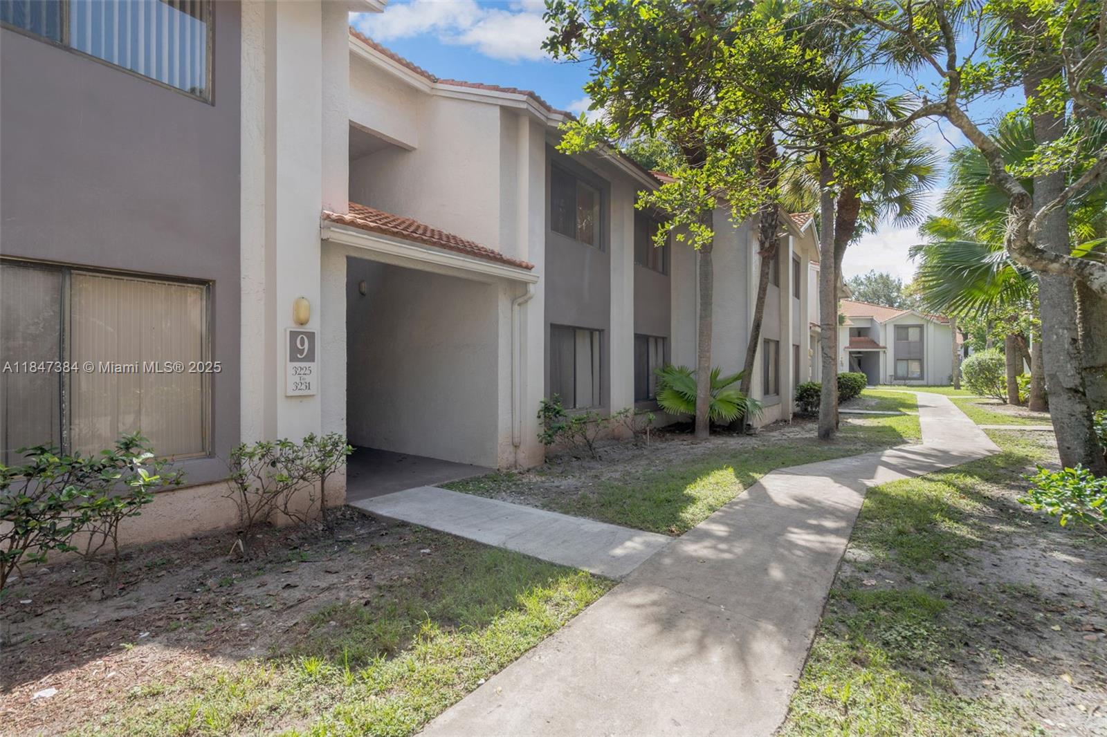 Property photo # 0
