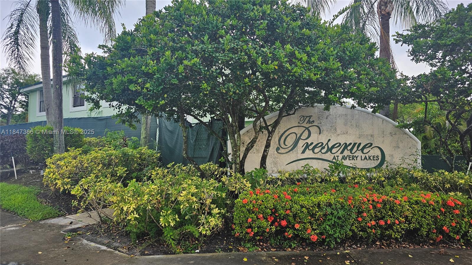 4092 NW 87th Ave 4092