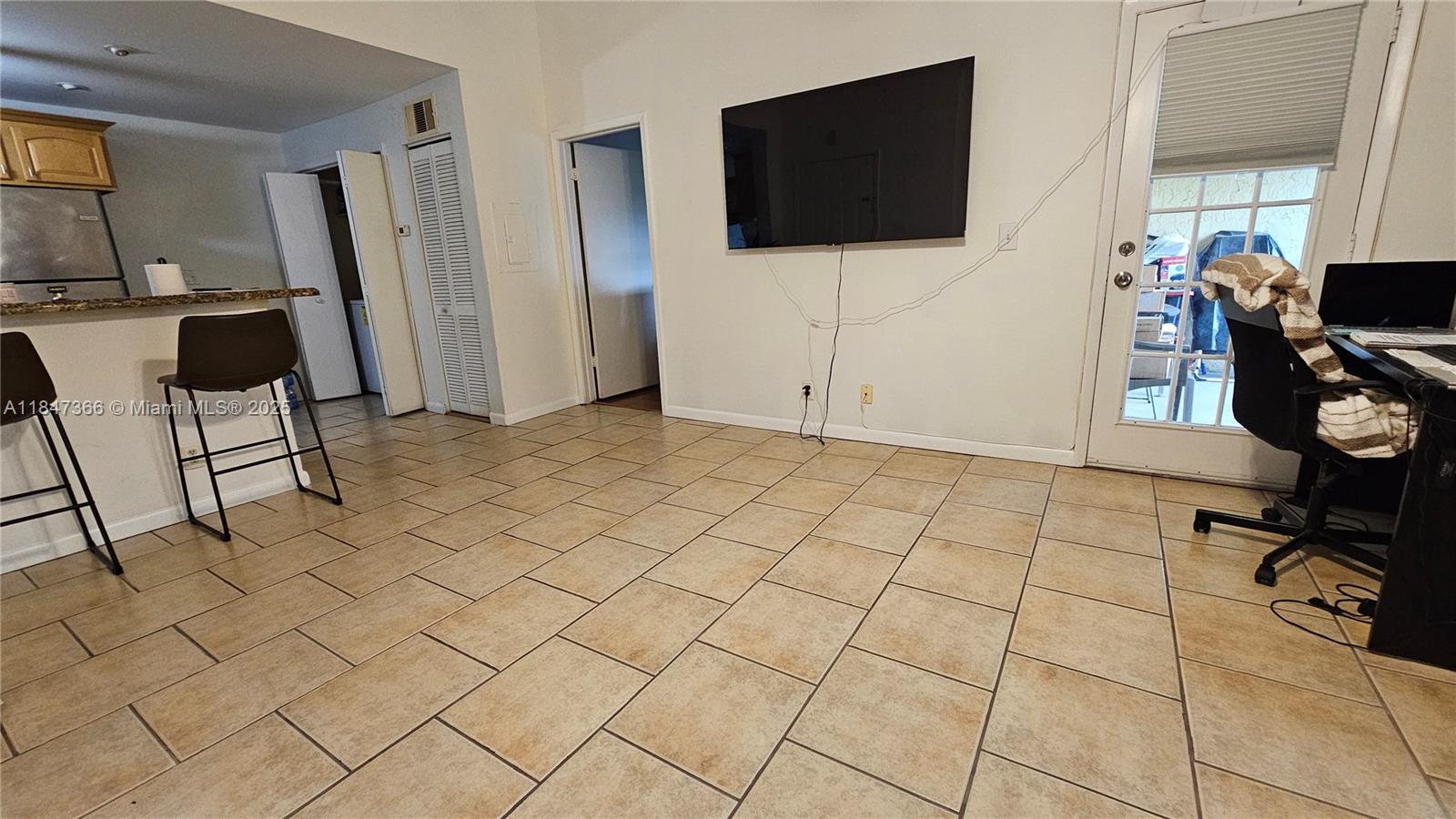 4092 NW 87th Ave 4092