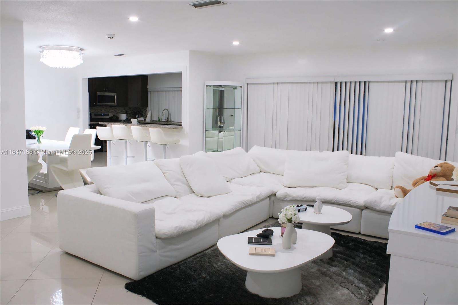 Property photo # 0