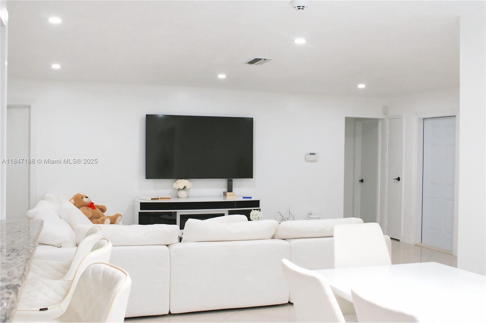 Property photo # 2