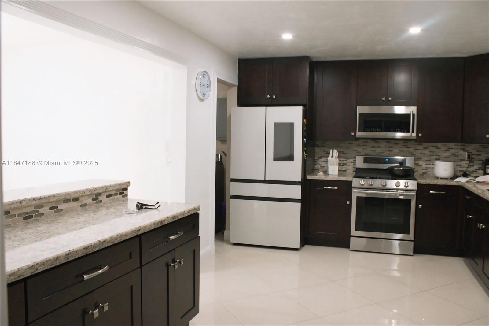Property photo # 9