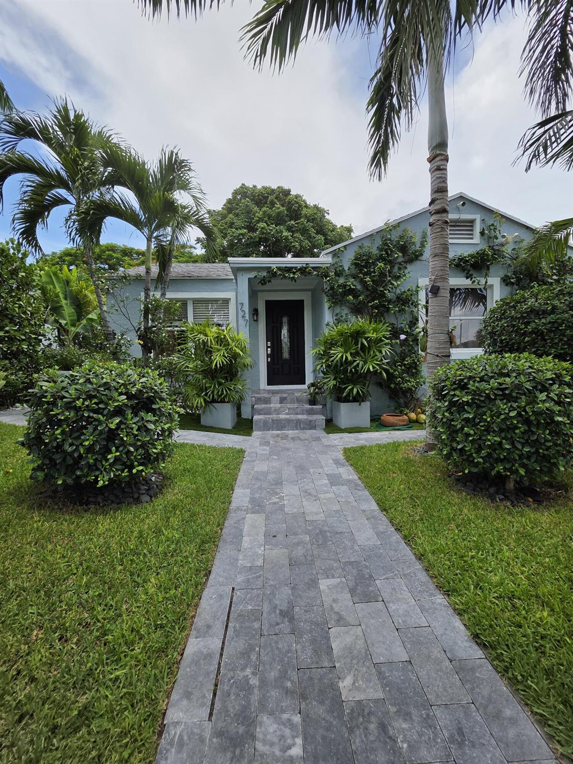 727 Glenridge Drive, West Palm Beach, Florida 33405