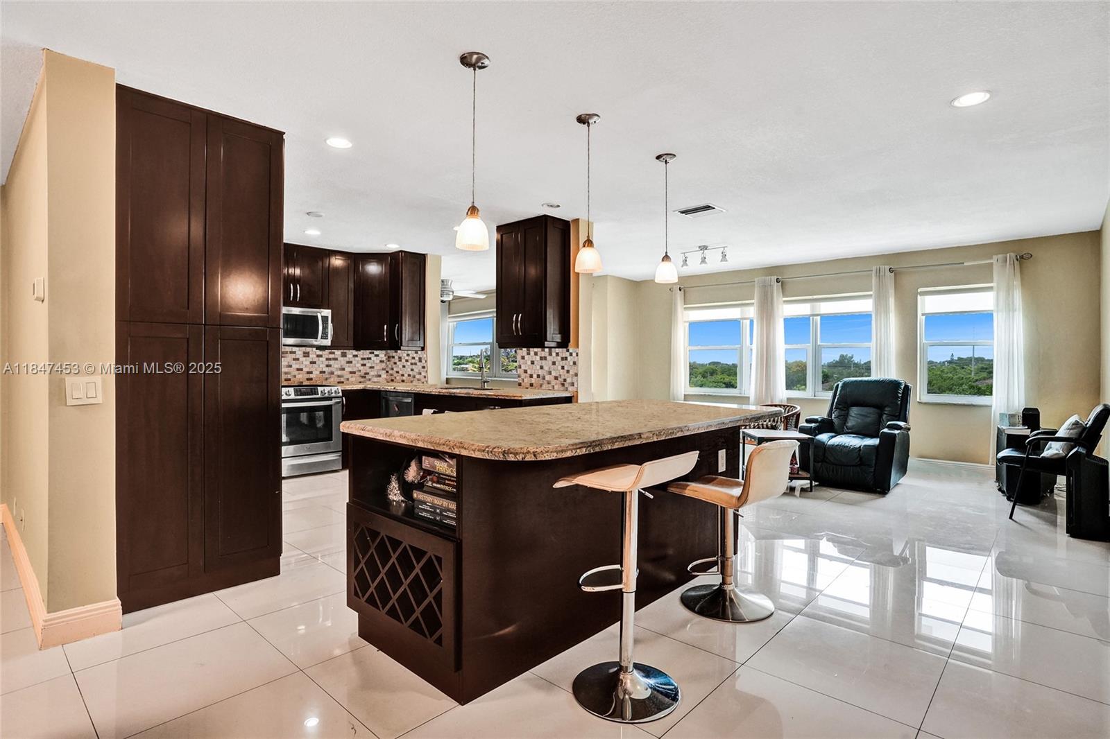 Property photo # 0
