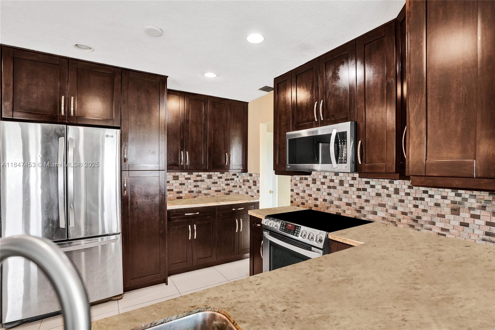 Property photo # 9