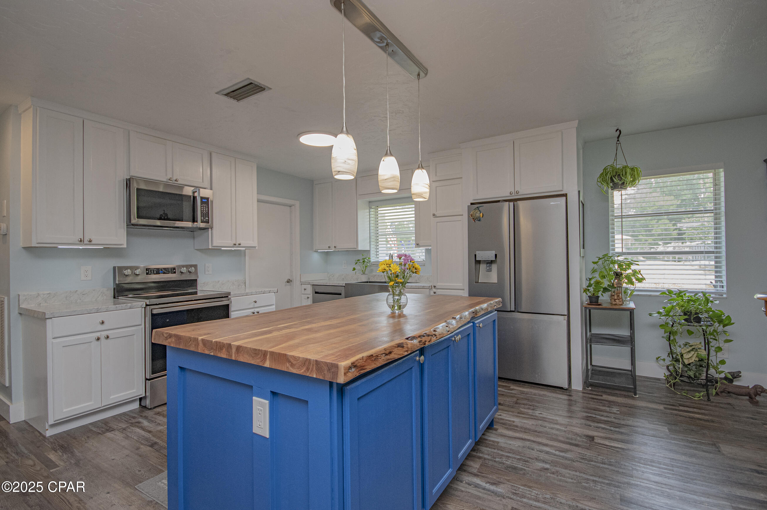 Image 13 For 2094 Morven Street