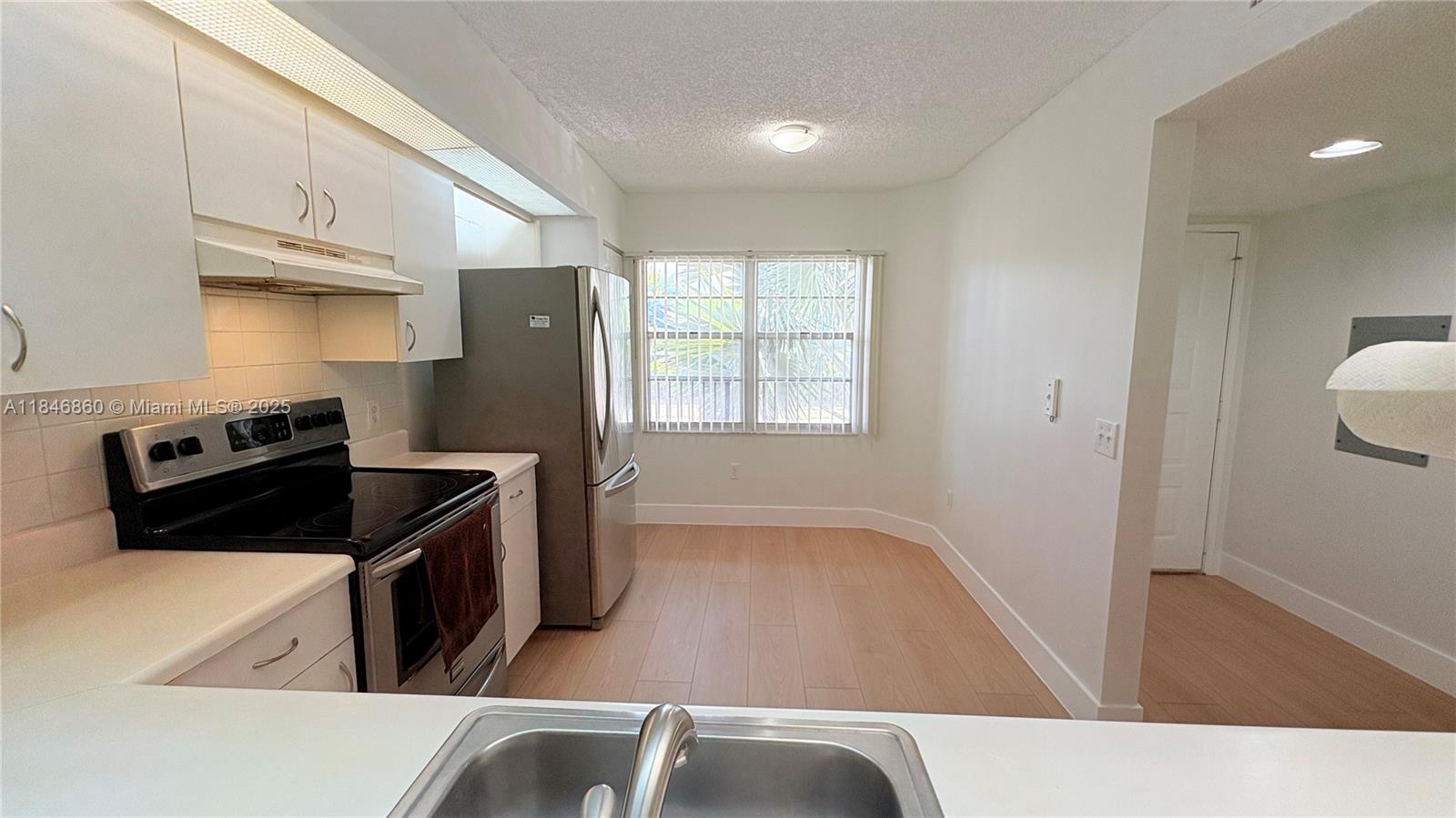 Property photo # 9