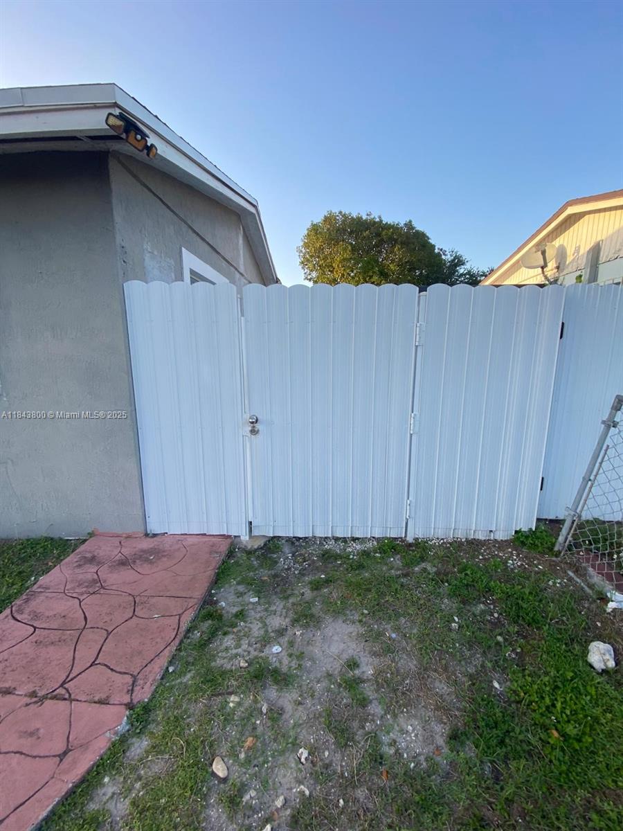 Property photo # 4