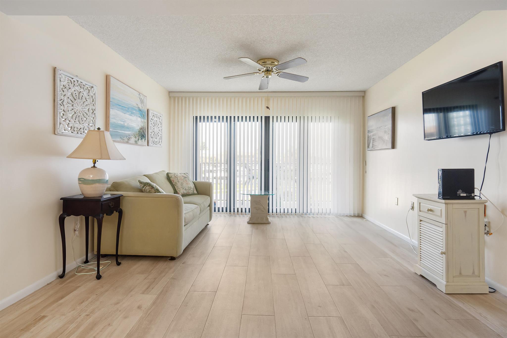 Image to showcase the property located at 901 Seafarer Circle 306