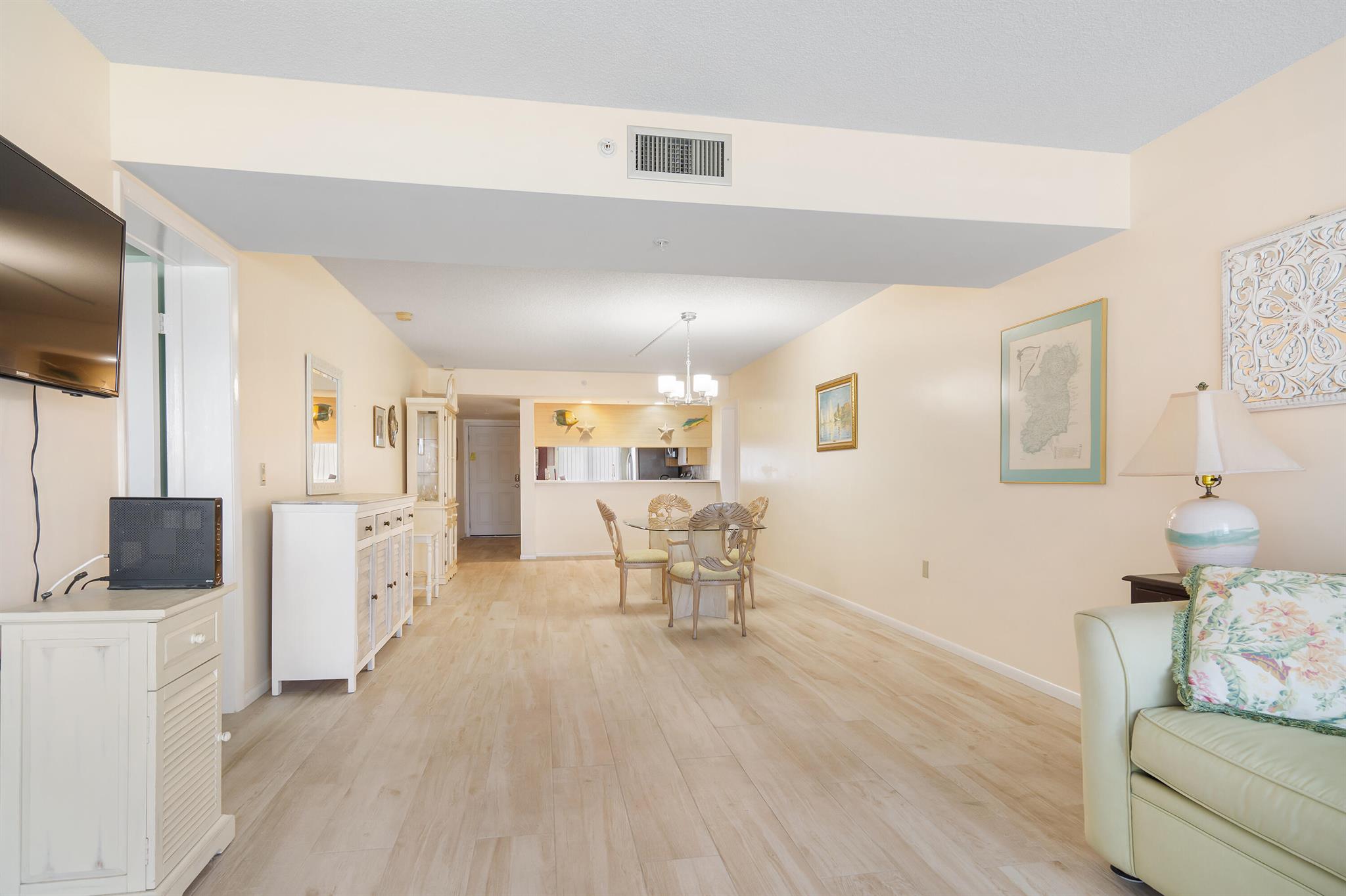 Image to showcase the property located at 901 Seafarer Circle 306