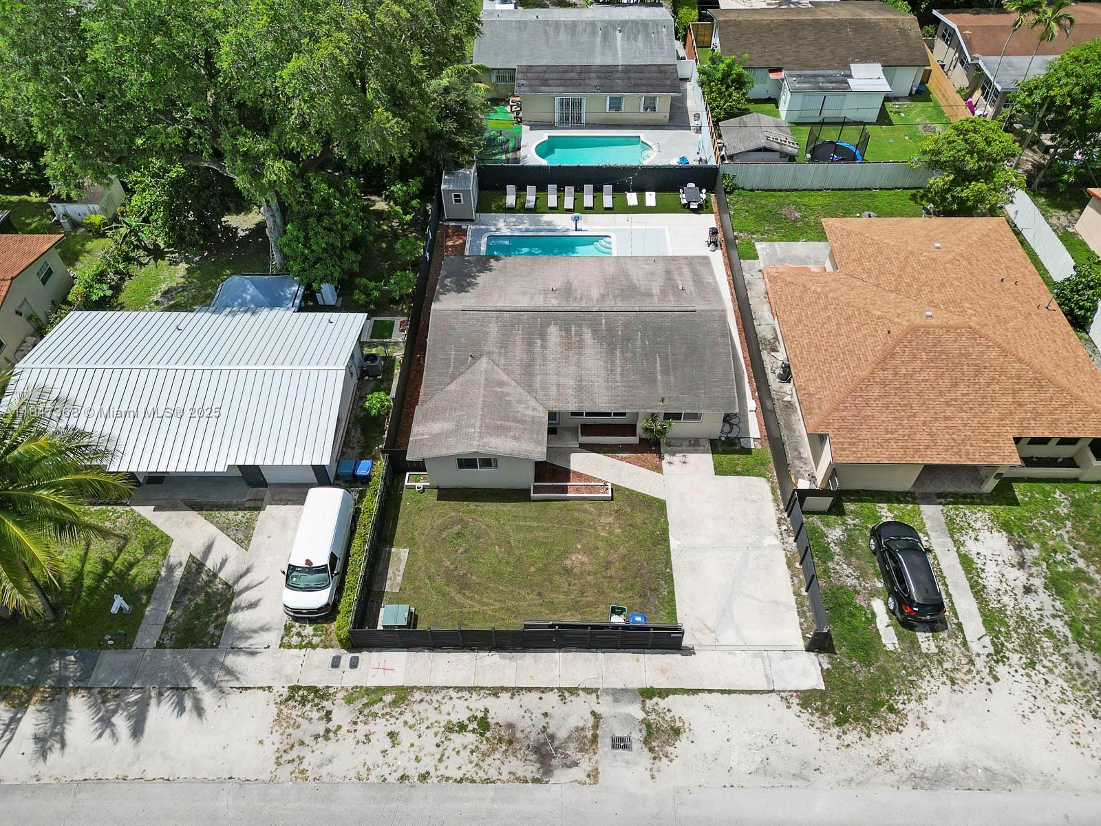 560 161st St, Miami, Florida 33162
