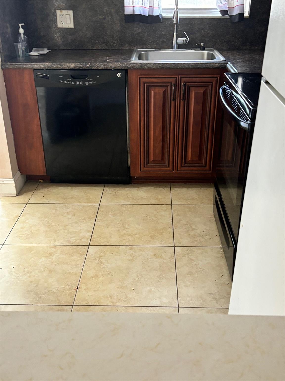 Sunrise Lakes Condo Phase