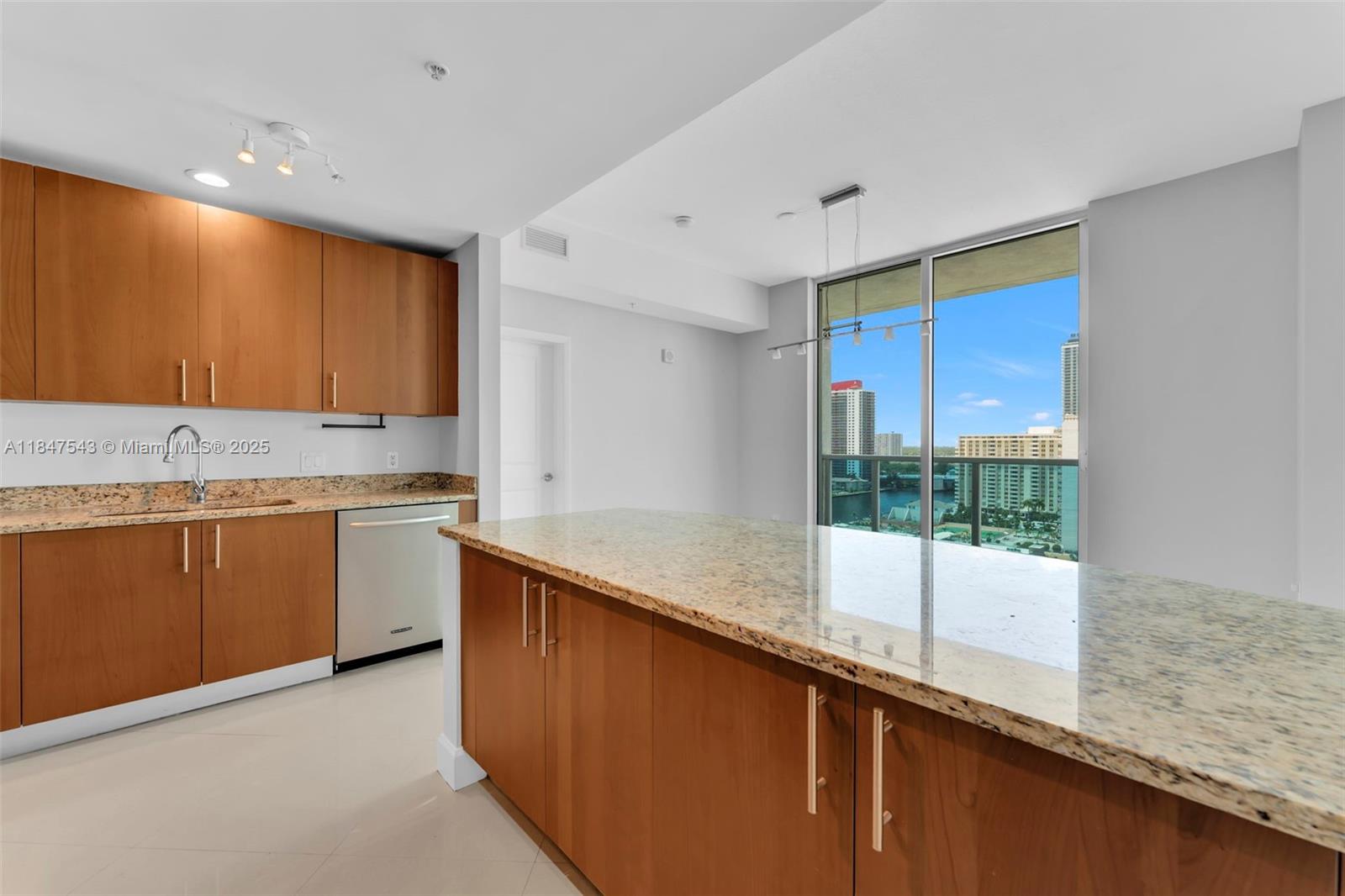 Property photo # 4