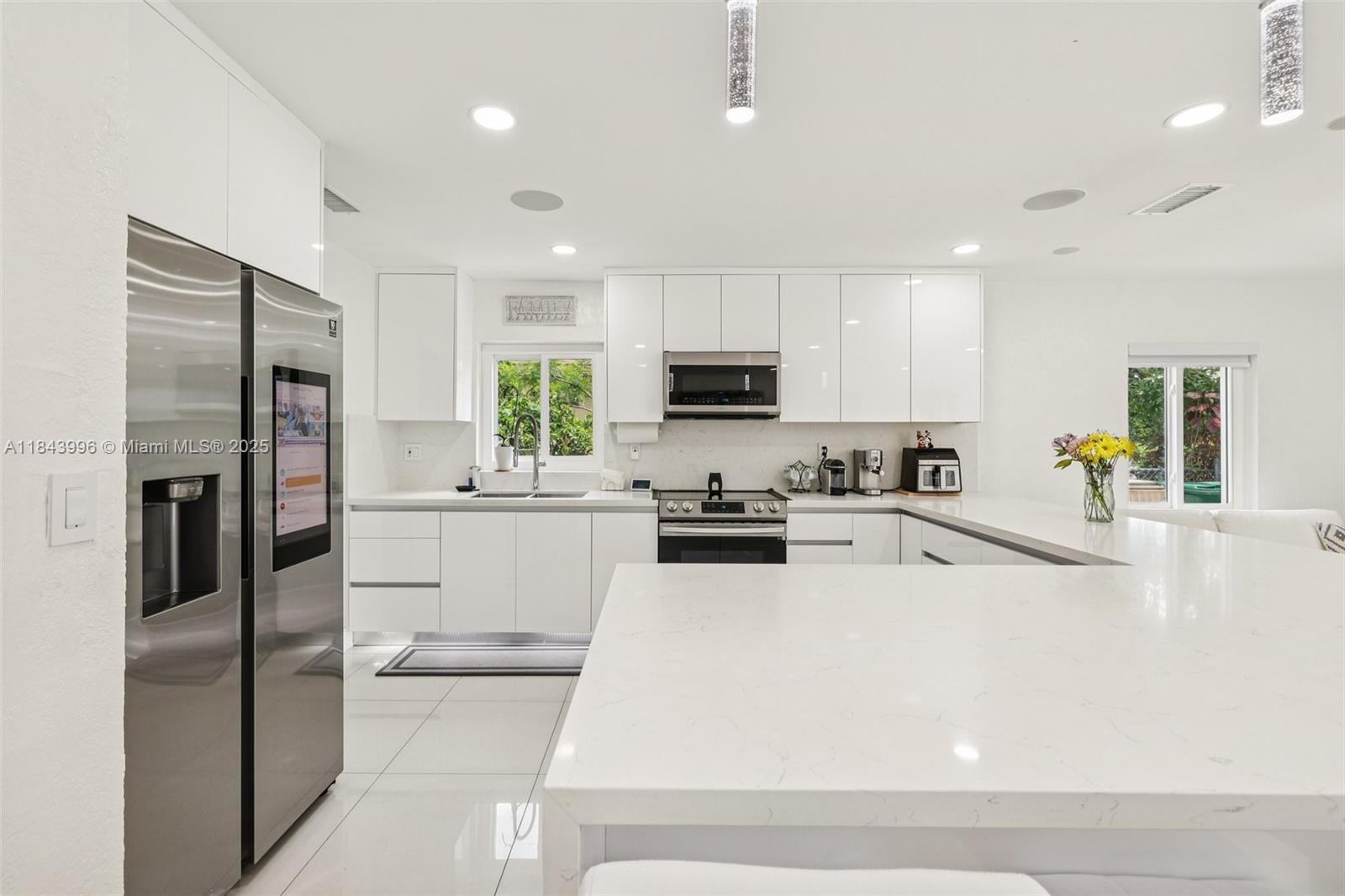 7711 38th St, Davie, Florida 33024