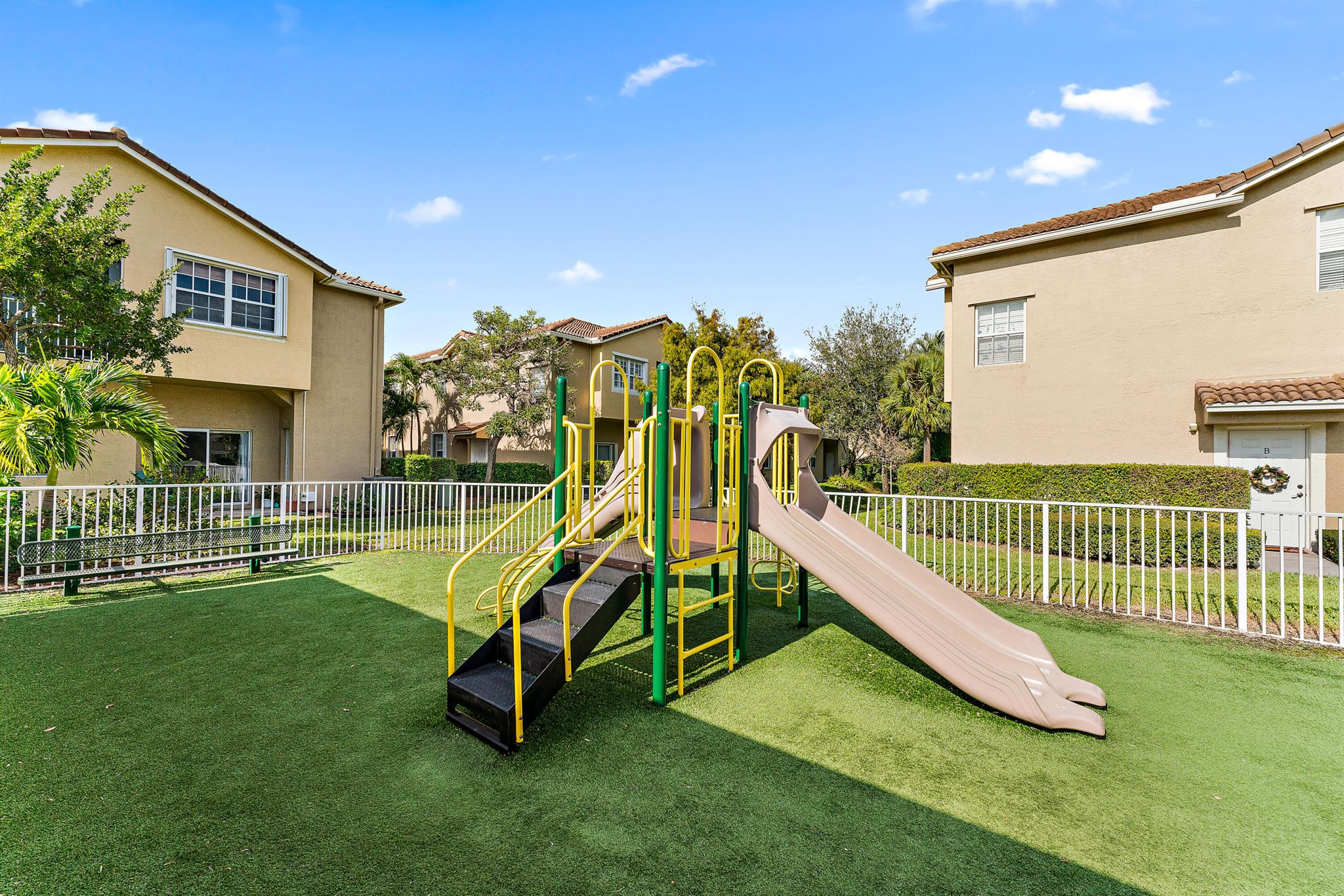 Image to showcase the property located at 106 Lighthouse Circle G