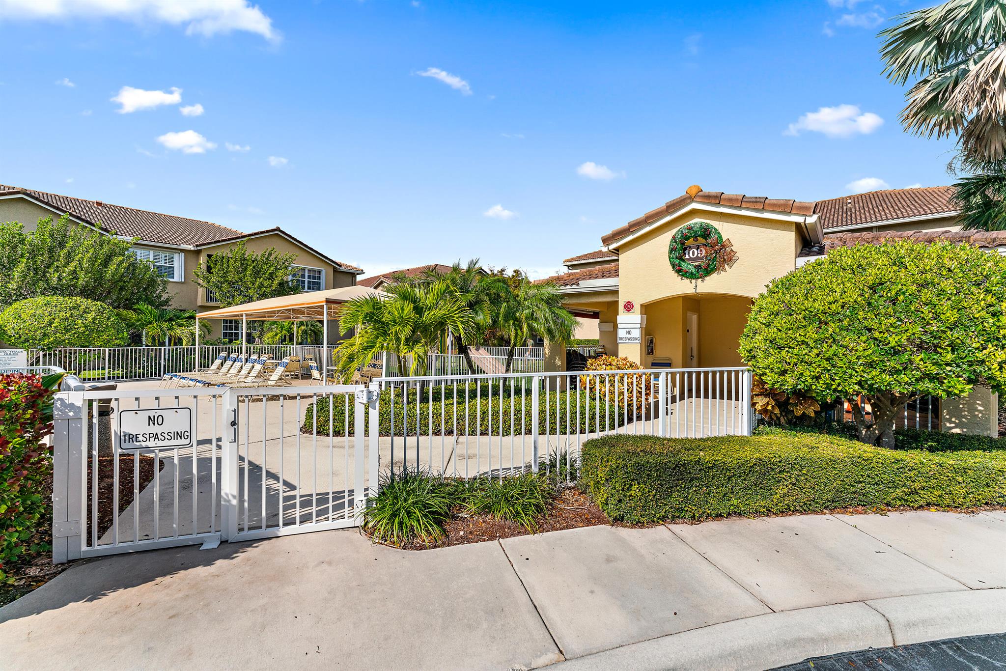 Image to showcase the property located at 106 Lighthouse Circle G
