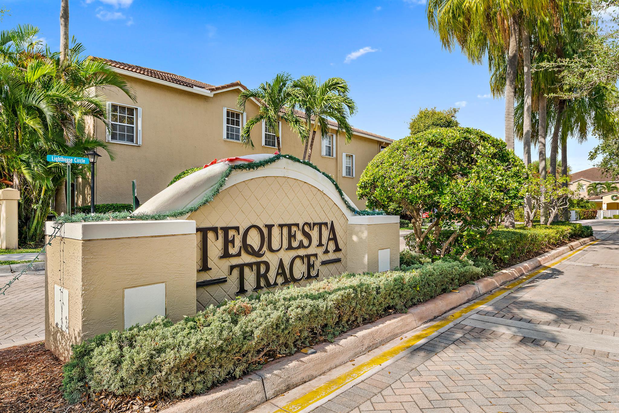 Image to showcase the property located at 106 Lighthouse Circle G