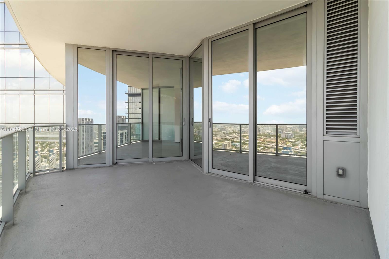 851 NE 1st Ave #4104, Miami FL 33132