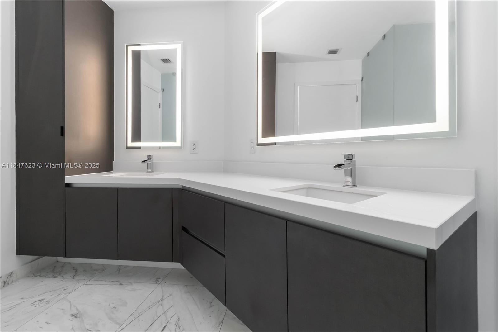 851 NE 1st Ave #4104, Miami FL 33132