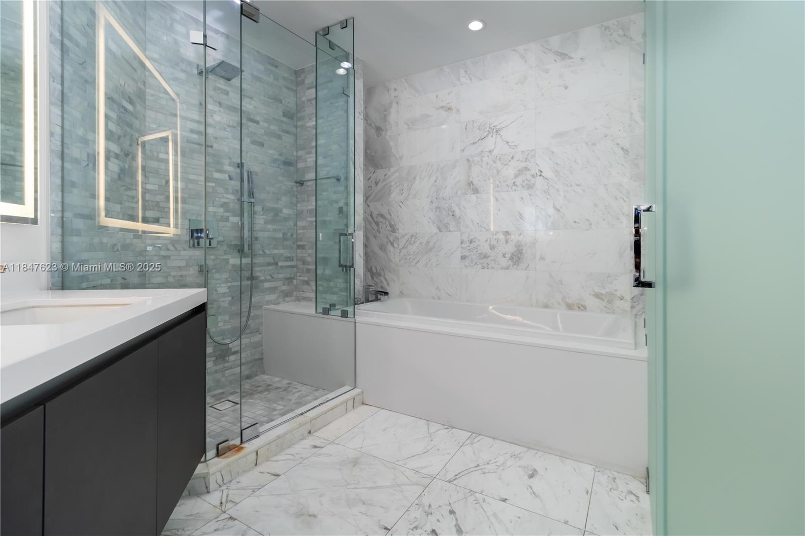851 NE 1st Ave #4104, Miami FL 33132