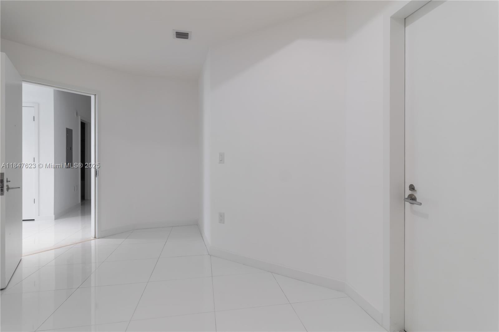 851 NE 1st Ave #4104, Miami FL 33132
