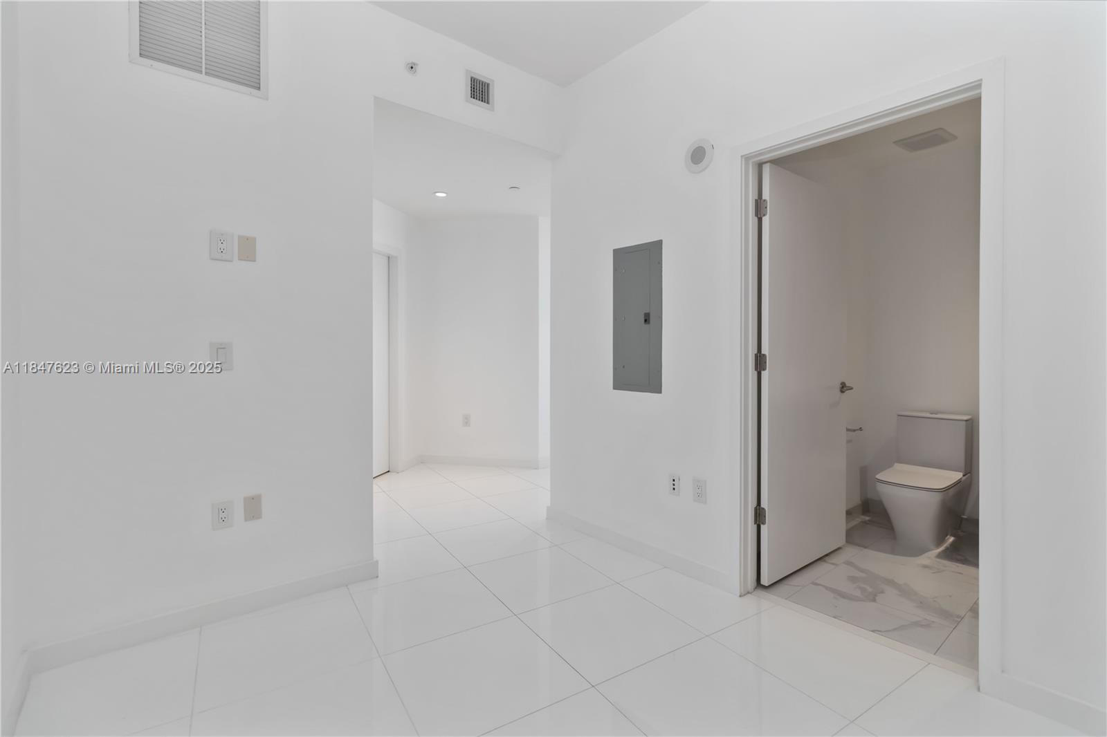 851 NE 1st Ave #4104, Miami FL 33132