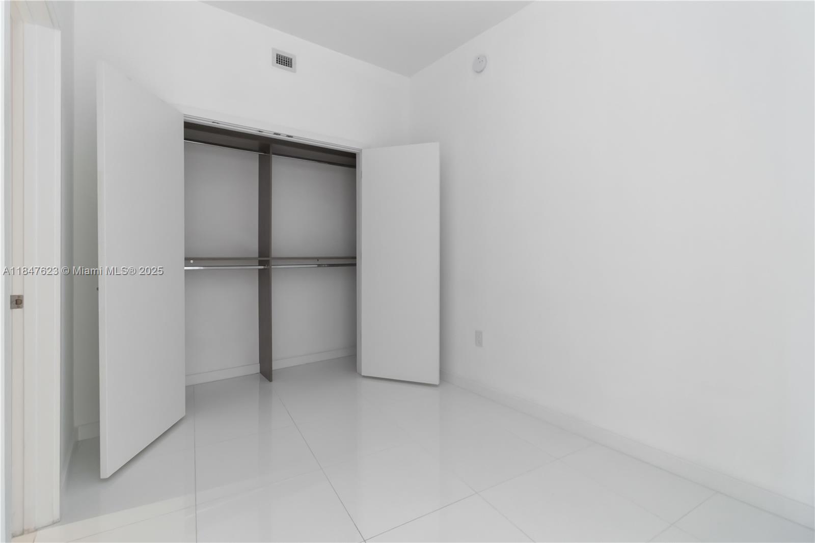 851 NE 1st Ave #4104, Miami FL 33132