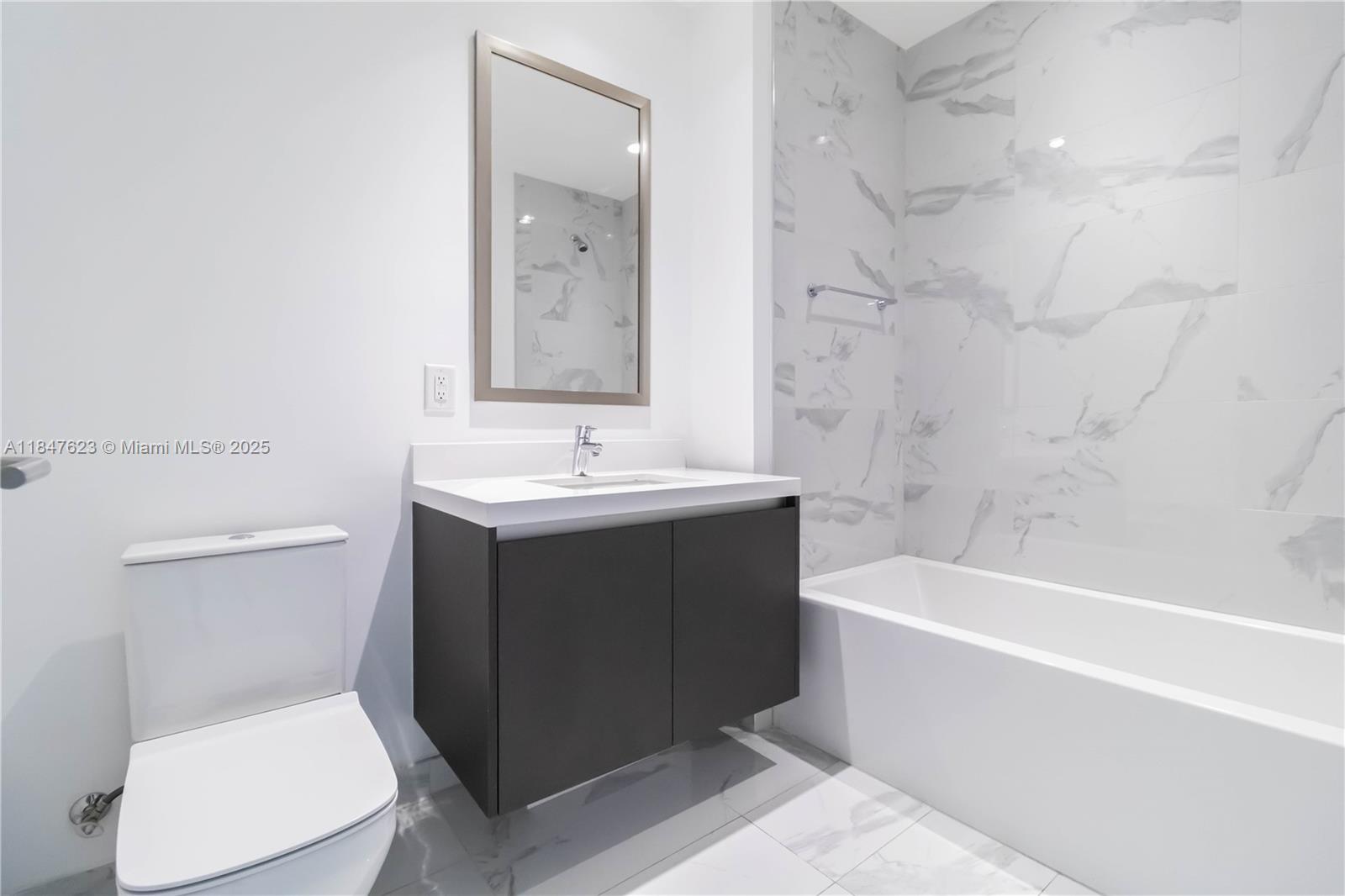 851 NE 1st Ave #4104, Miami FL 33132