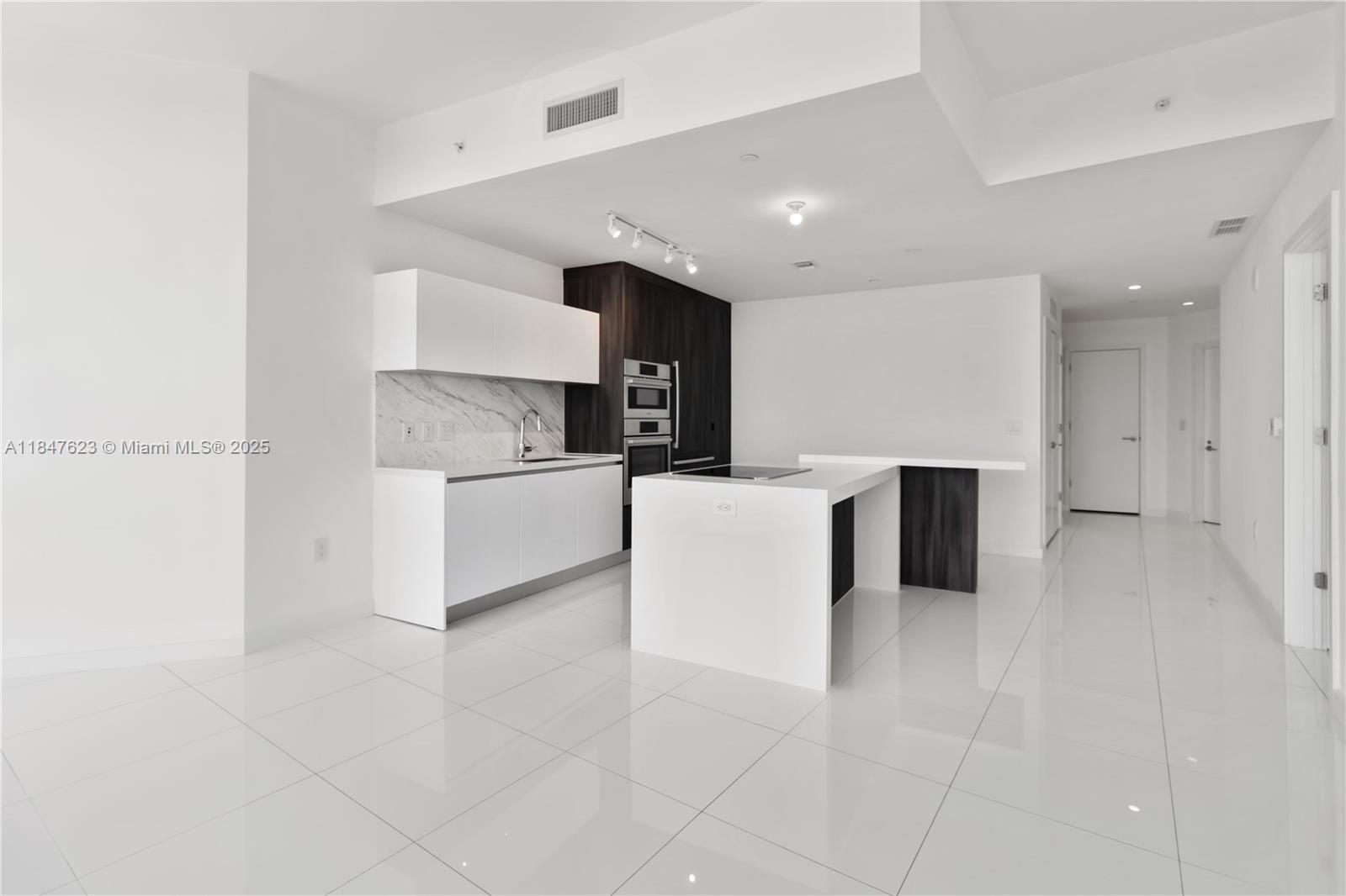 851 NE 1st Ave #4104, Miami FL 33132